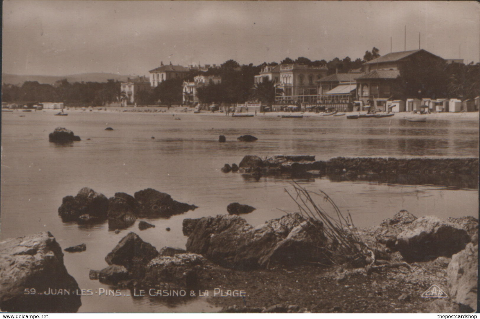 CPA FRANCE 06 RP No.59 JUAN LES PINS LE CASINO & LA PLAGE  PRES ANTIBES VOYEZ LE POSTMARK - Juan-les-Pins