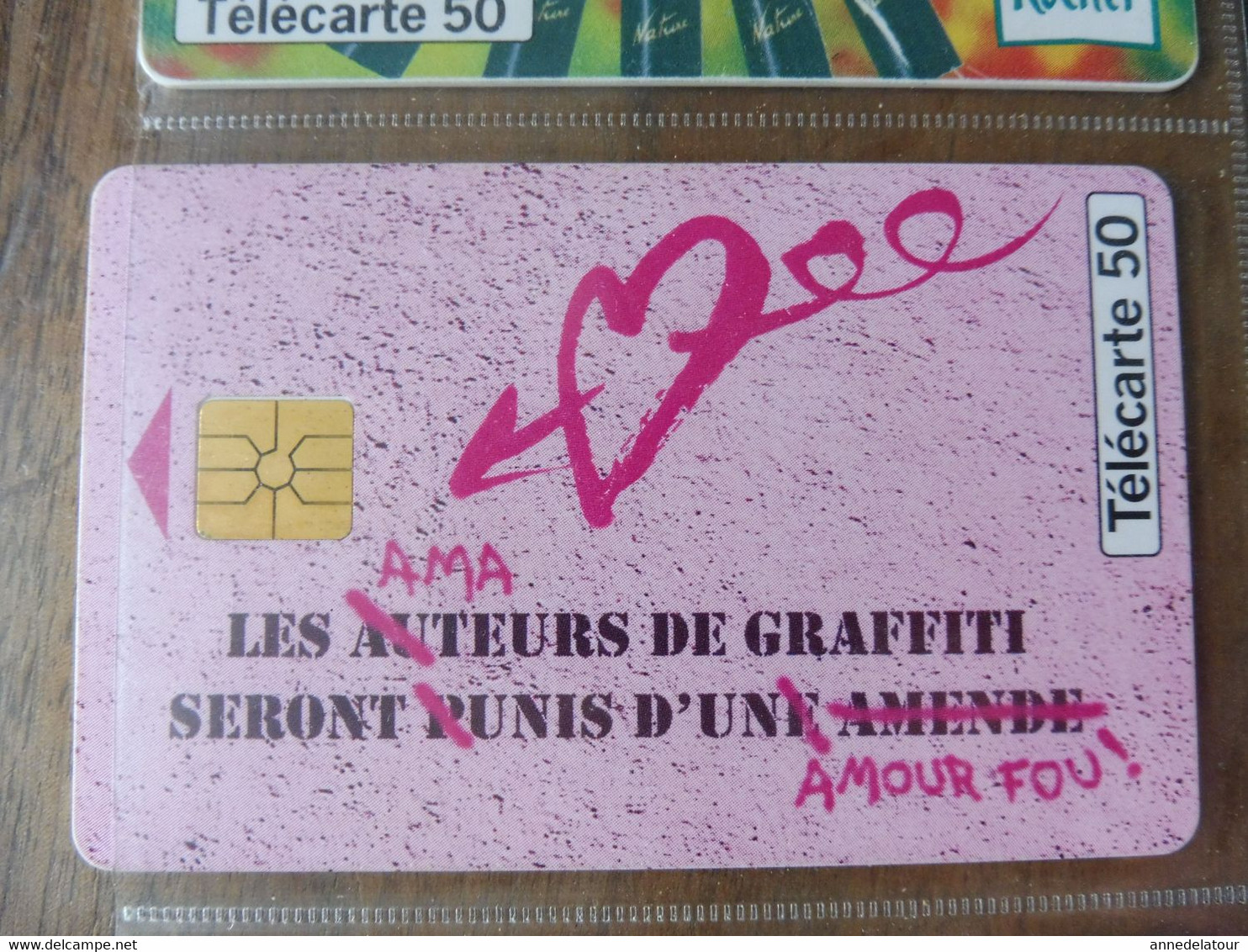 10 télécartes (parfums ,beauté) FRANCE TELECOM  -> Belle rousse, Rouge à lèvres, Naf Naf, Animatic, Yves Rocher, Epicéa