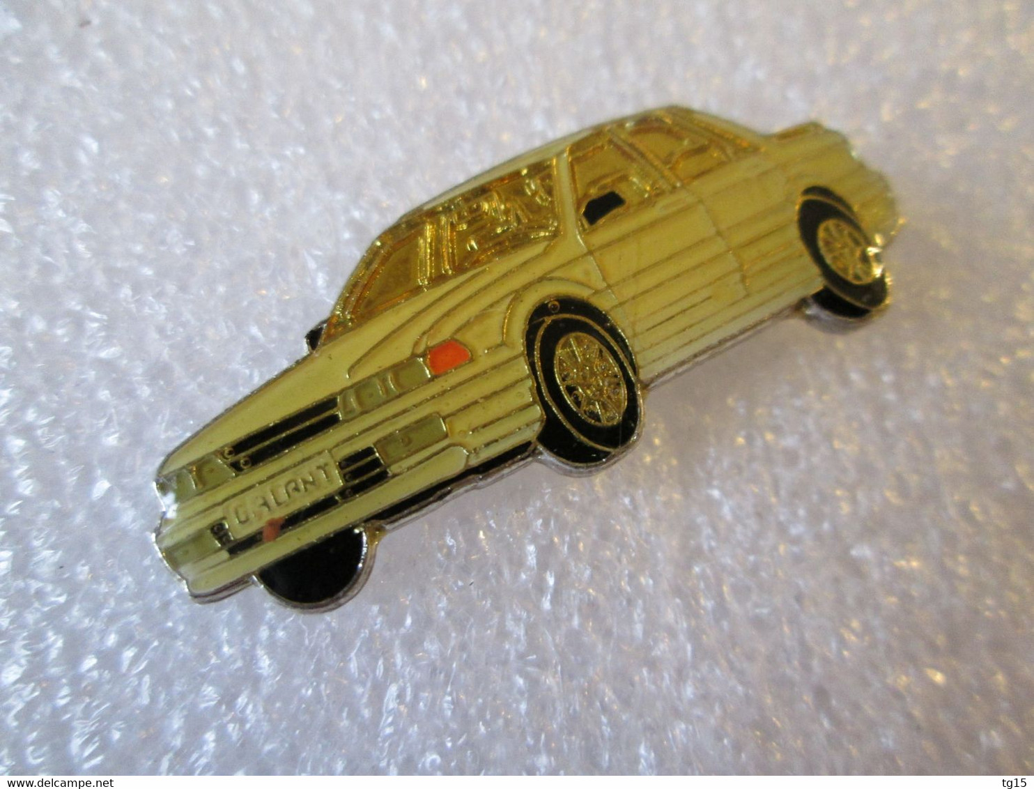 PIN'S    MITSUBISHI   GALANT - Mitsubishi