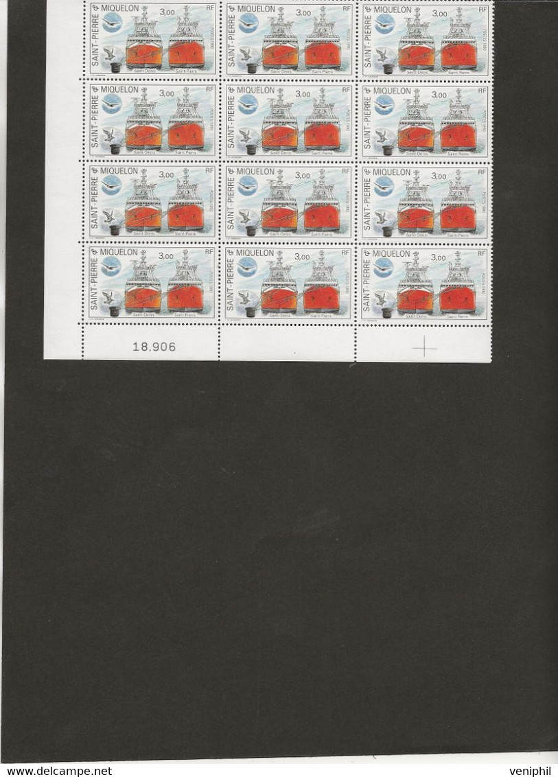 ST PIERRE ET MIQUELON -  N° 528  BLOC DE 12 NEUF SANS CHARNIERE -ANNEE 1986 - COTE 19,20 € - Neufs