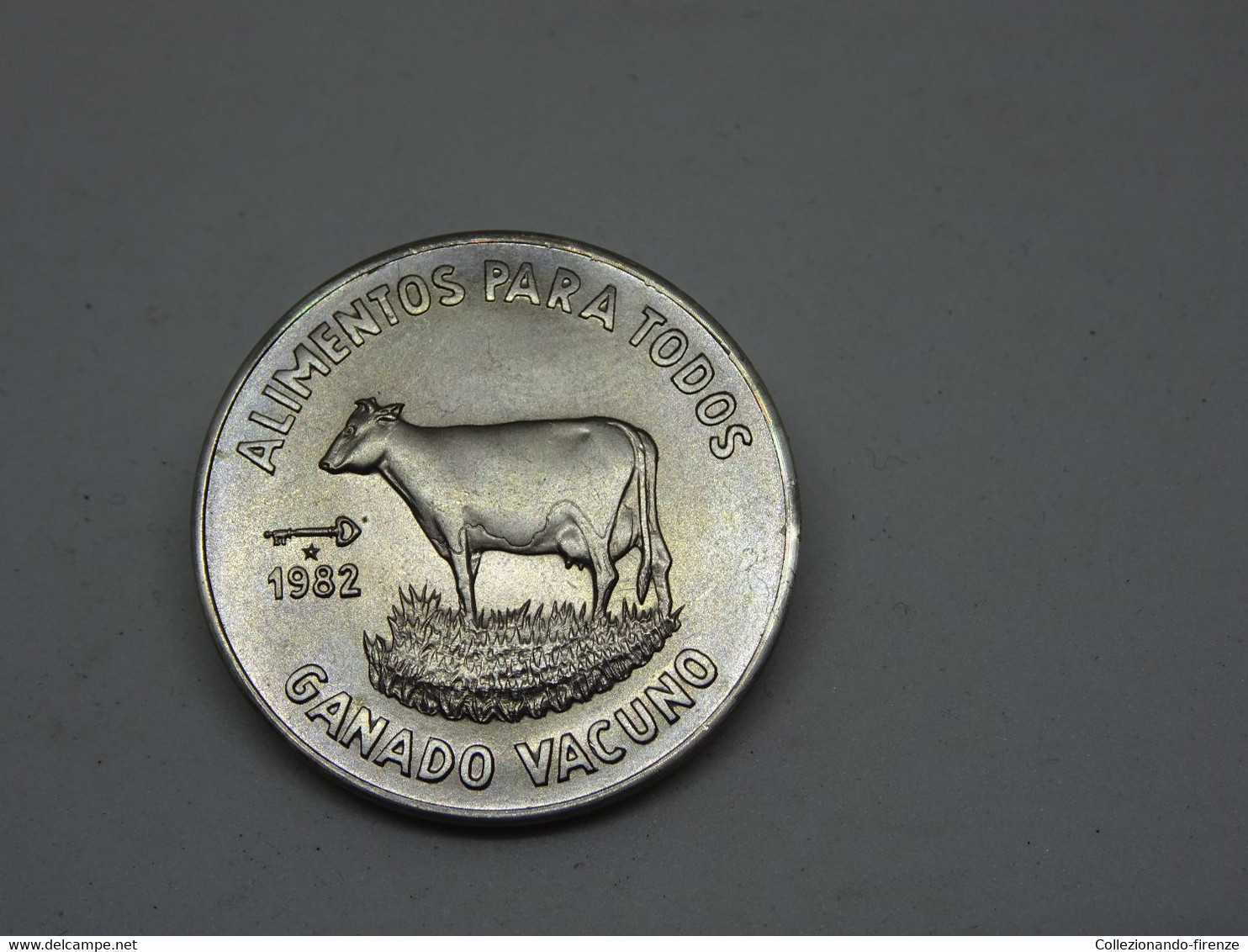 Moneta Coin Republica De Cuba 1 Peso 1982 Alimentos Para Todos - SPL - Cuba