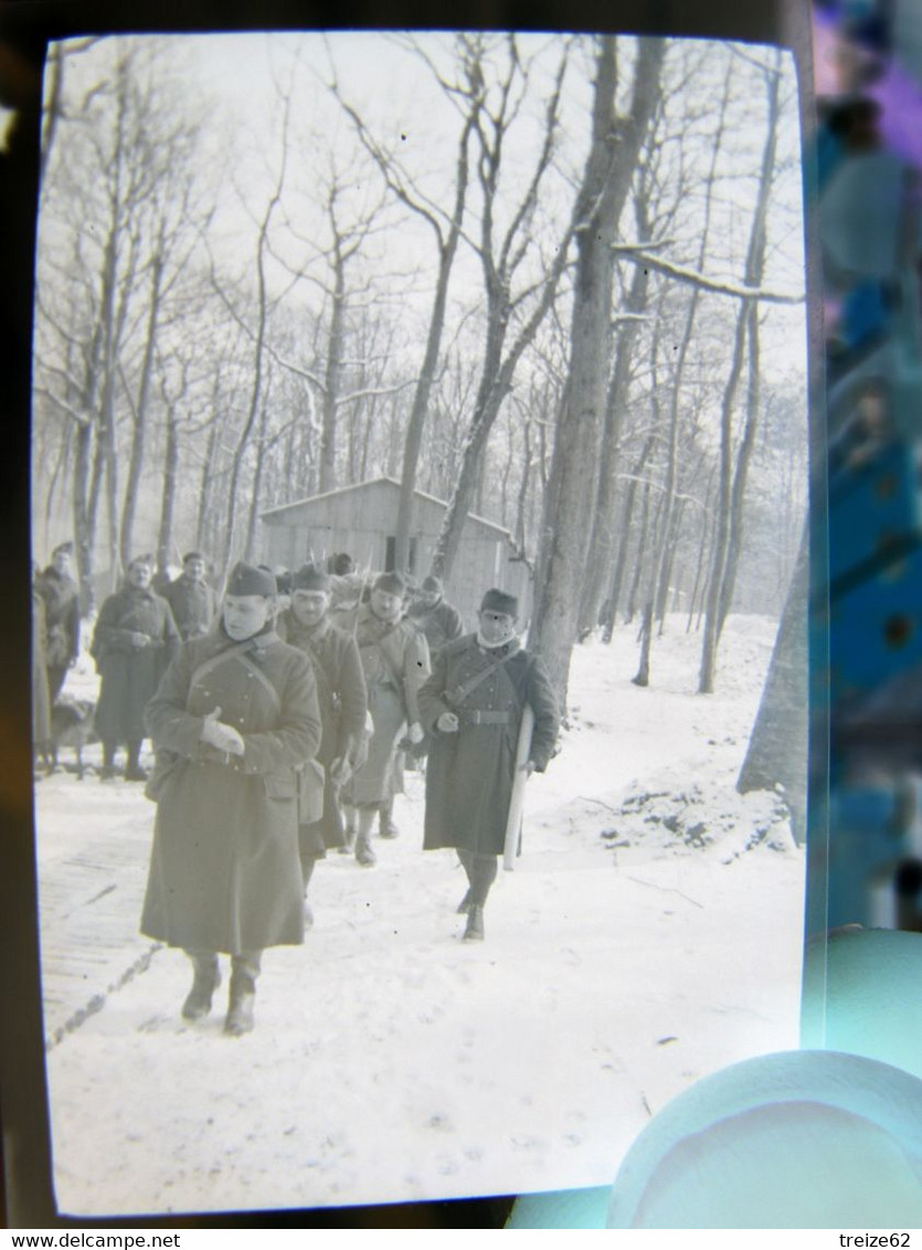 Lot 25 négatifs souples photos originales Hiver 1939 1940 scènes au campement militaire troupes françaises