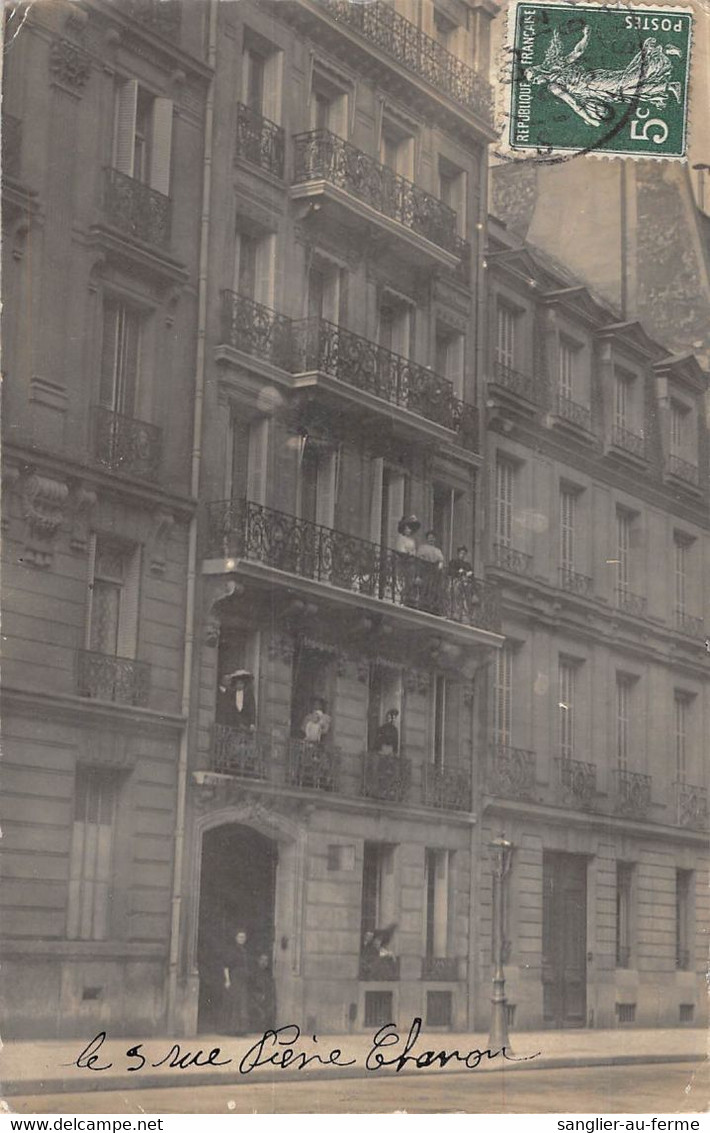 CPA 75 PARIS VIIIe CARTE PHOTO RUE PIERRE CHARRON - Arrondissement: 08