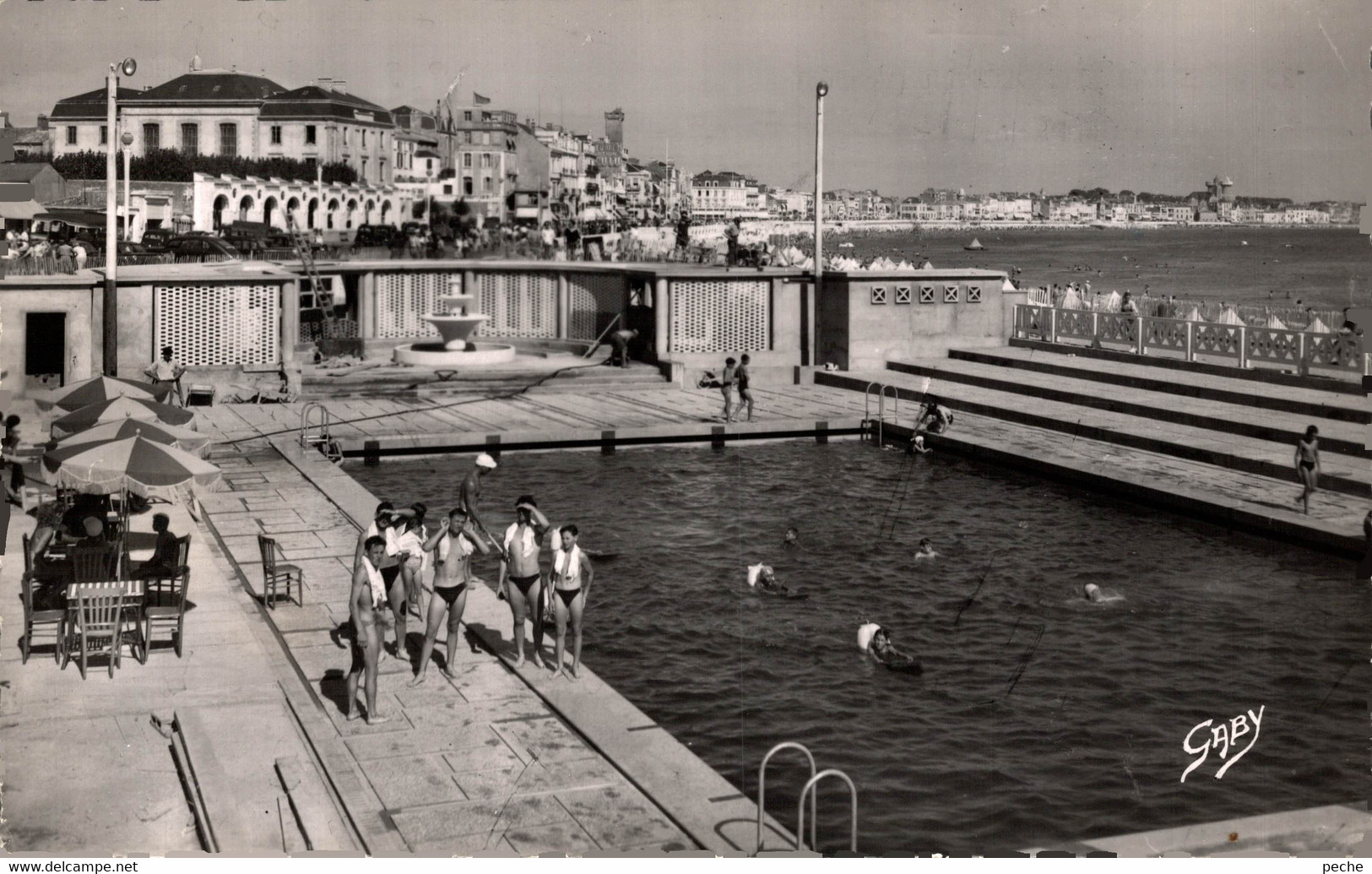 N°86151 -cpsm Les Sables D'Olonne -la Piscine- - Natation