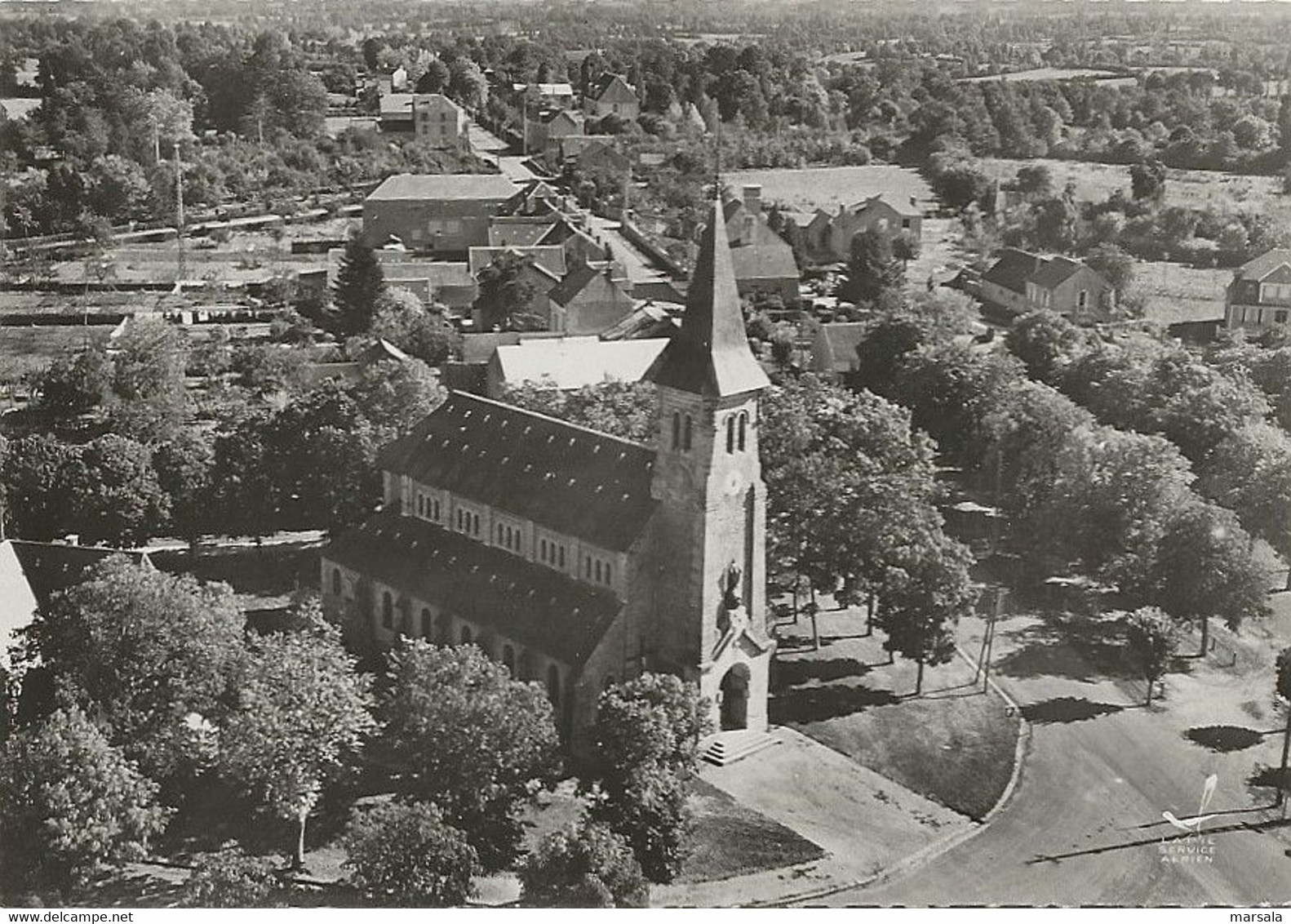 CPSM  Dun Le Palestel L'église - Dun Le Palestel