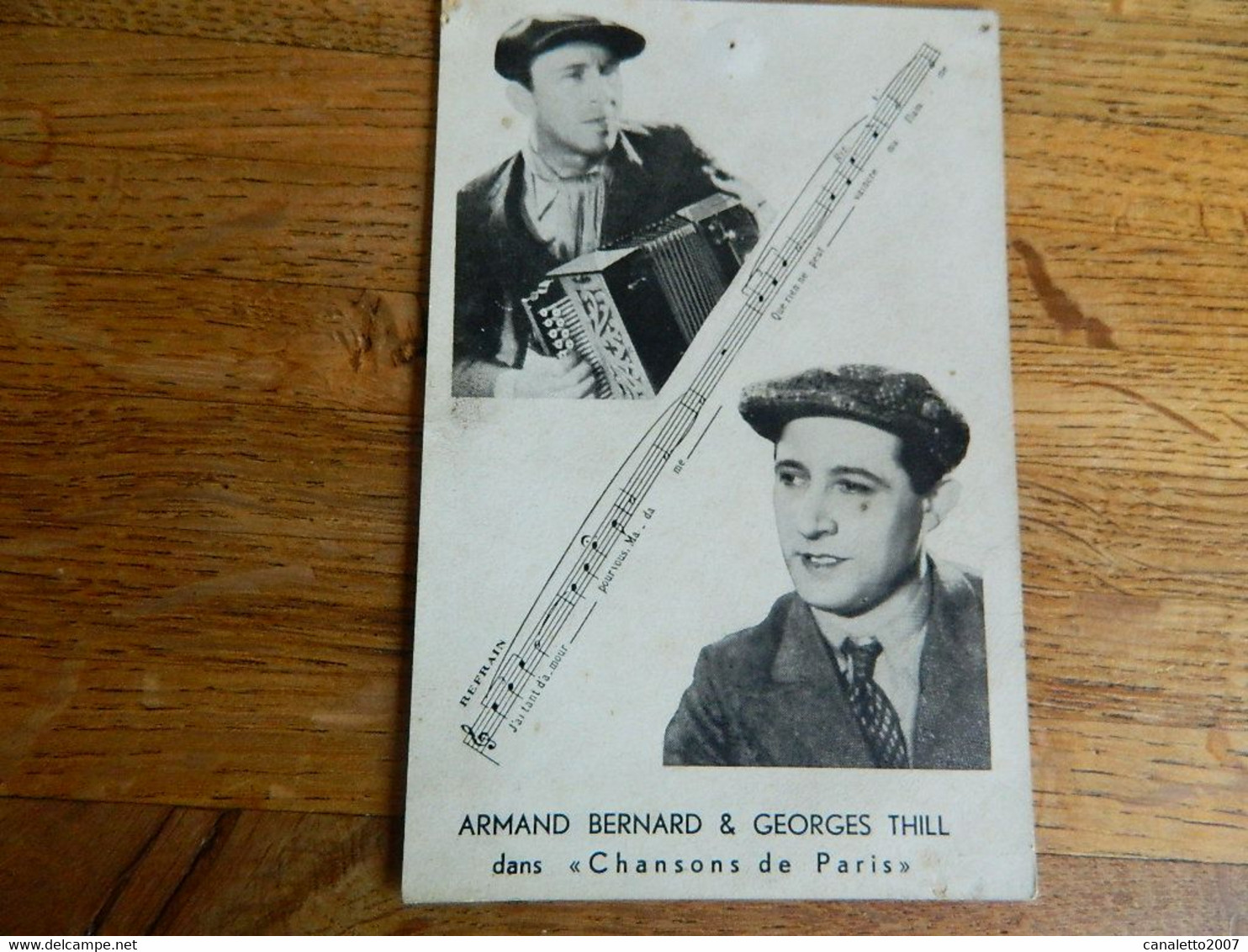 TRES BELLE CARTE DE ARMAND BERNARD AVEC SON ACCORDEON & GEORGES THILL DANS CHANSONS DE PARIS - Musica E Musicisti