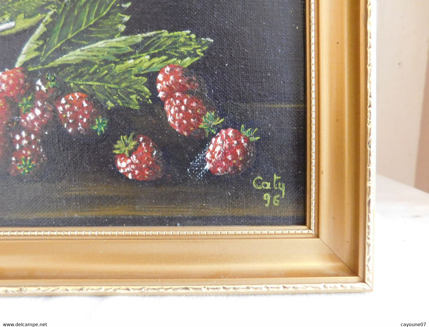 Anne Marie CATY( 1938- ) nature morte "Framboises gourmandes" petite huile sur toile datée 96 beau cadre doré