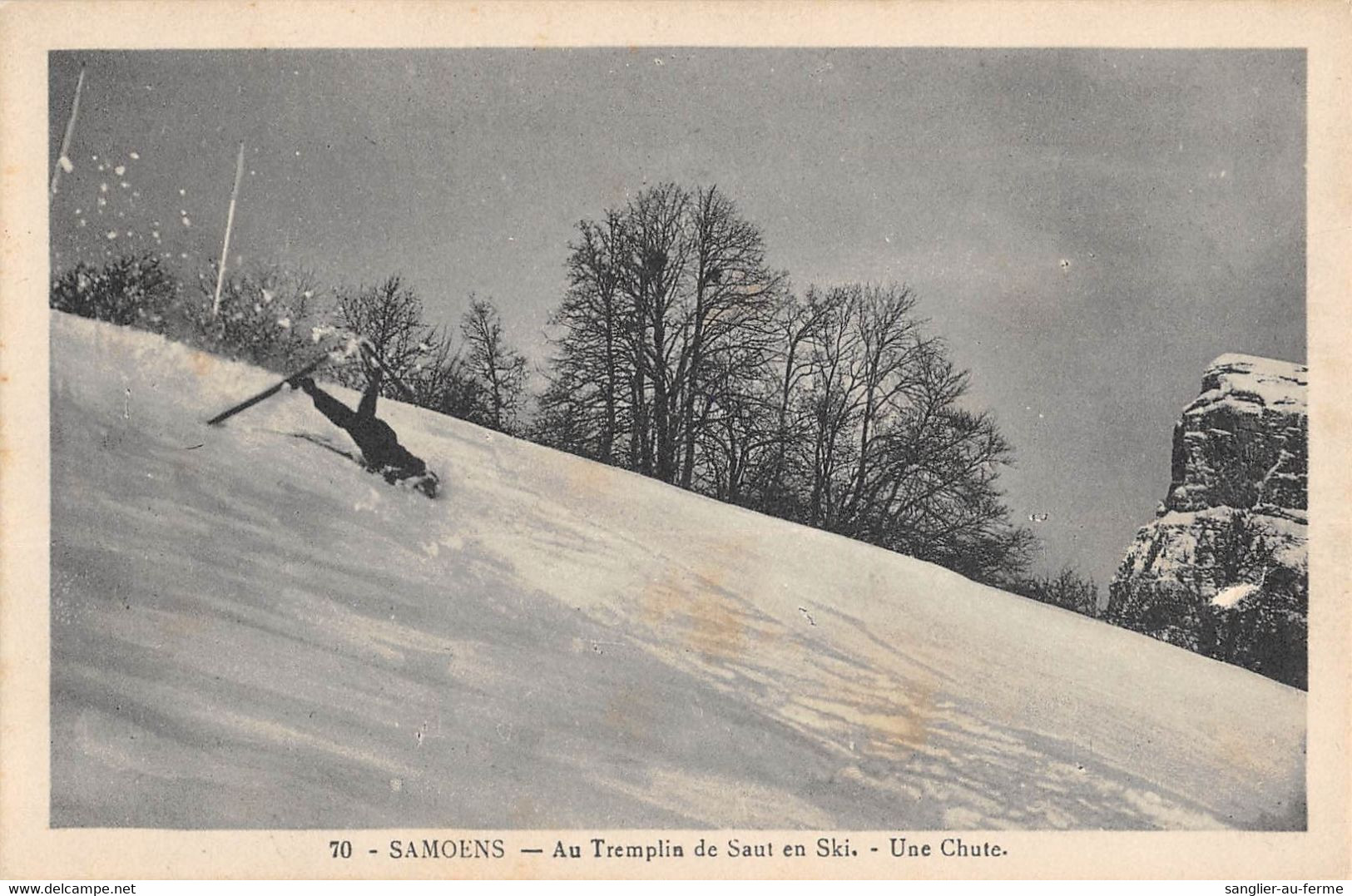 CPA 74 SAMOENS AU TREMPLIN DE SAUT EN SKI UNE CHUTE - Samoëns