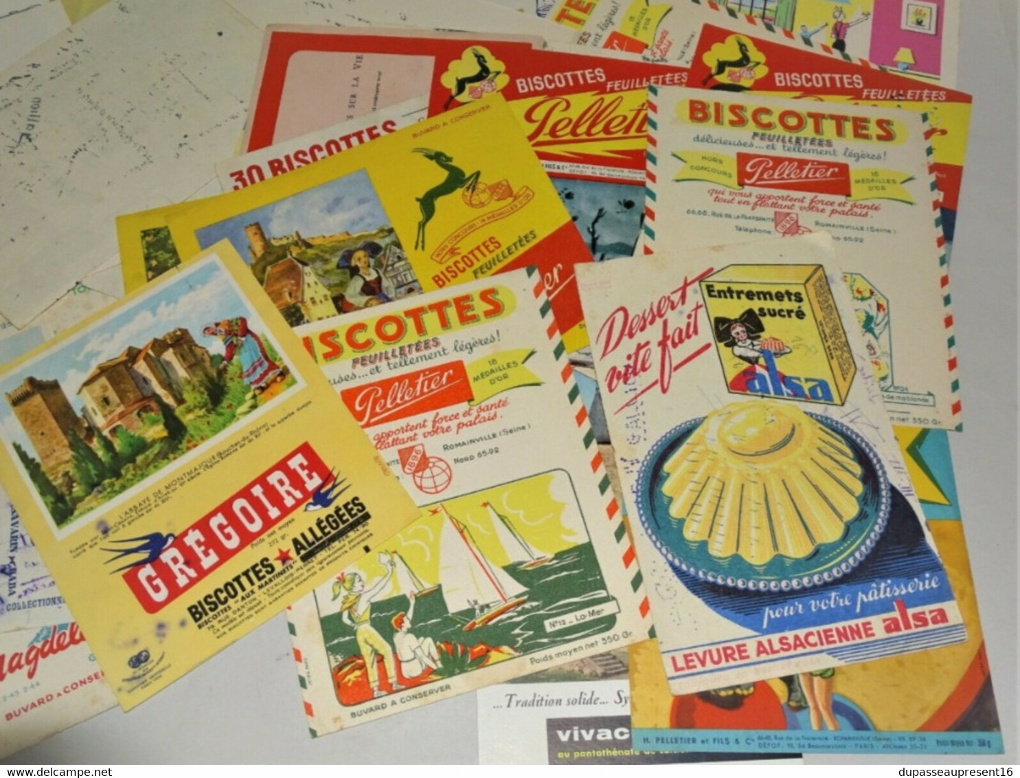 LOT de 59 BUVARDS PUBLICITAIRES ANCIENS PUBLICITES ANCIENNES PUB ANNEES 30/50