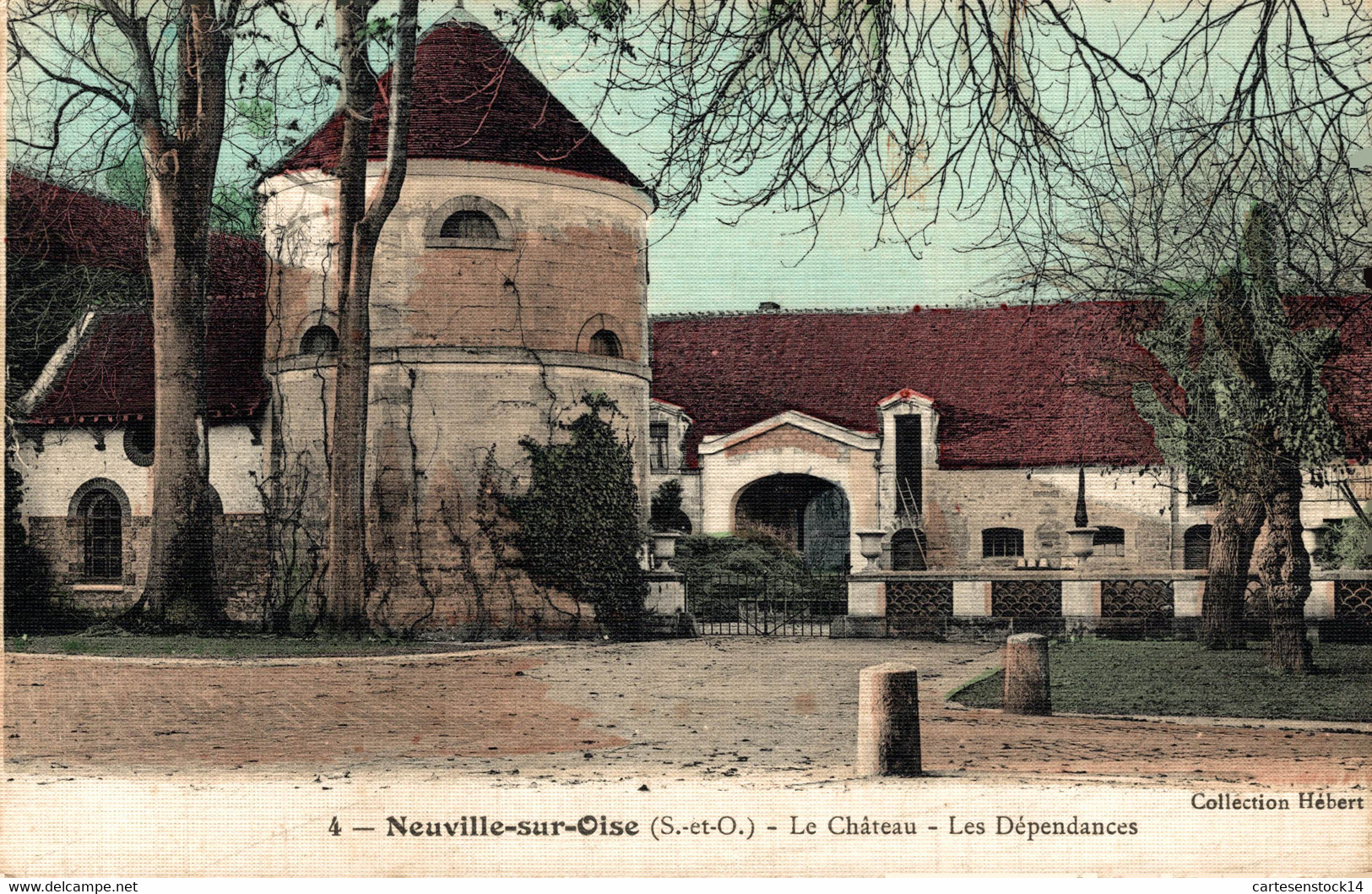 N°13308 Z -cpa Neuville Sur Oise -le Château -les Dépendances- - Neuville-sur-Oise