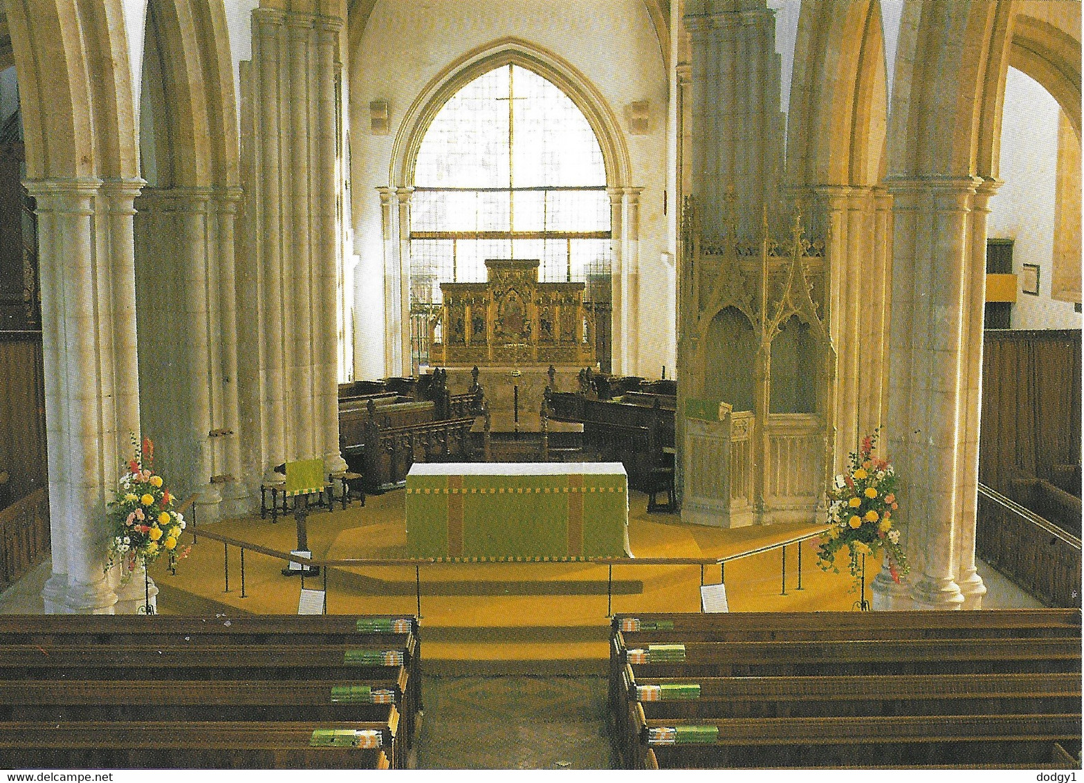 ARUNDEL PARISH CHURCH, ARUNDEL, SUSSEX, ENGLAND. UNUSED POSTCARD  Fq3 - Arundel