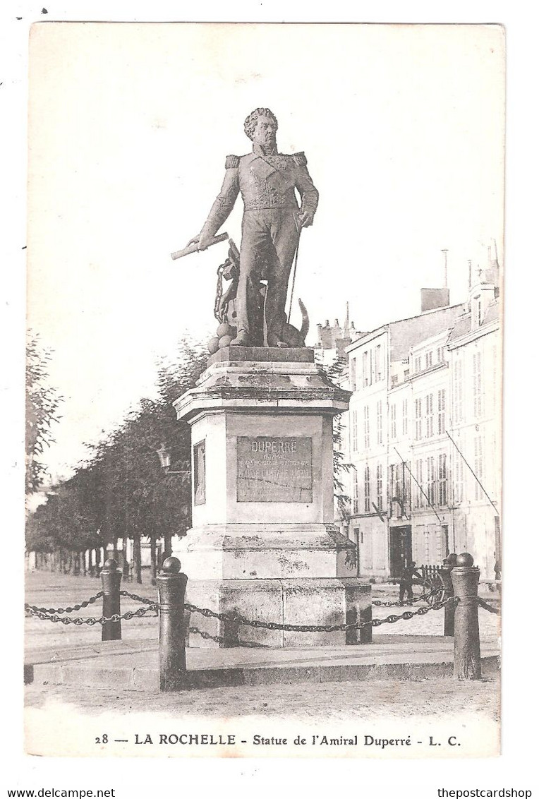 CPA La Rochelle 17 Charente Maritime Statue De L'Amiral Dupérré Unused - La Rochelle