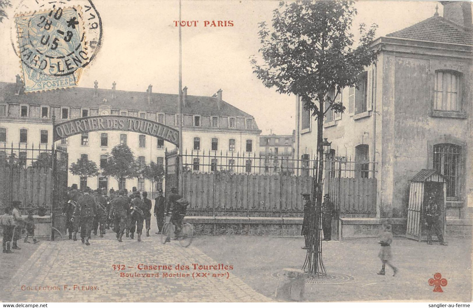 CPA 75 PARIS XXe TOUT PARIS CASERNE DES TOURELLES BOULEVARD MORTIER - Arrondissement: 20