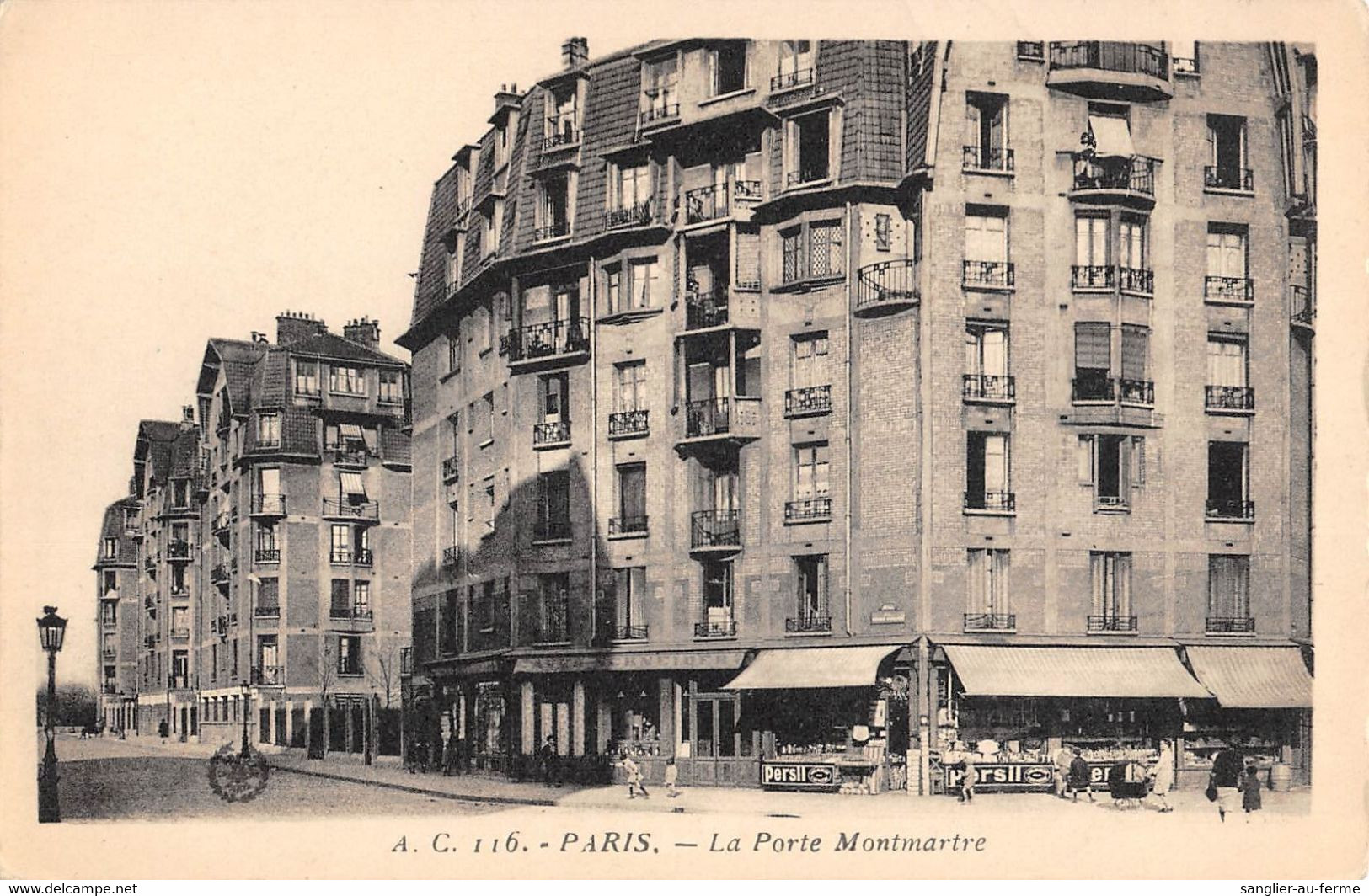 CPA 75 PARIS XVIIIe LA RUE MONTMARTRE - Paris (18)