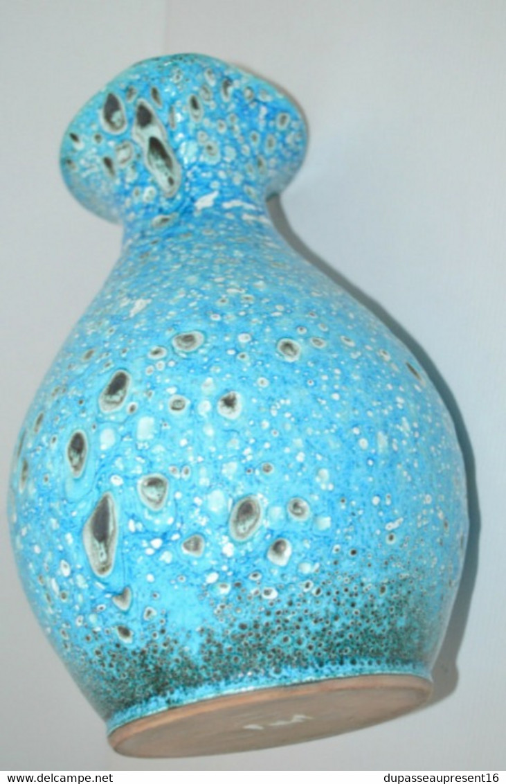 SUPERBE GRAND VASE AIGUIERE VALLAURIS VOLCANIQUE BLEU 1970 SEVENTIES 70' VINTAGE collection déco vitrine