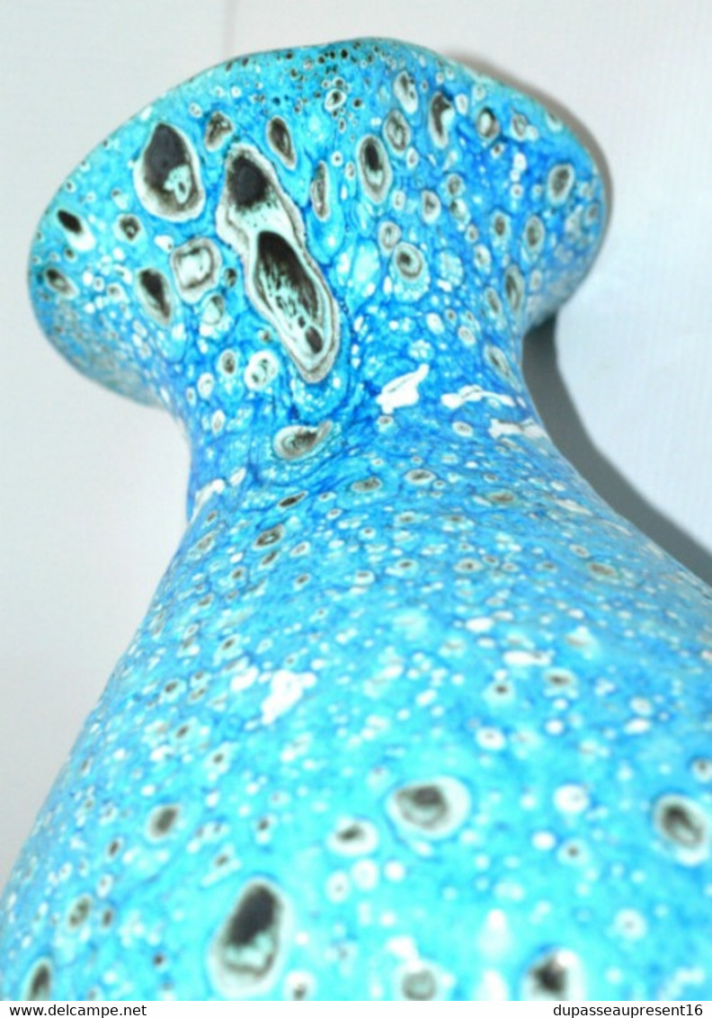 SUPERBE GRAND VASE AIGUIERE VALLAURIS VOLCANIQUE BLEU 1970 SEVENTIES 70' VINTAGE collection déco vitrine