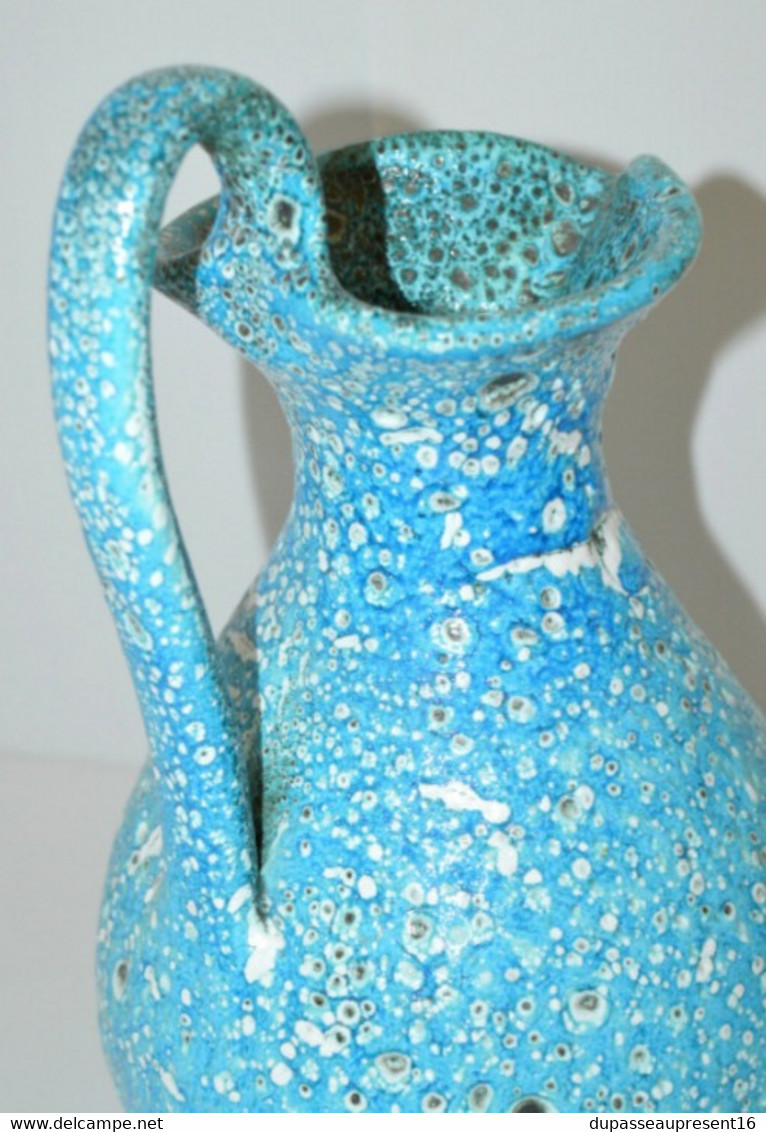 SUPERBE GRAND VASE AIGUIERE VALLAURIS VOLCANIQUE BLEU 1970 SEVENTIES 70' VINTAGE collection déco vitrine