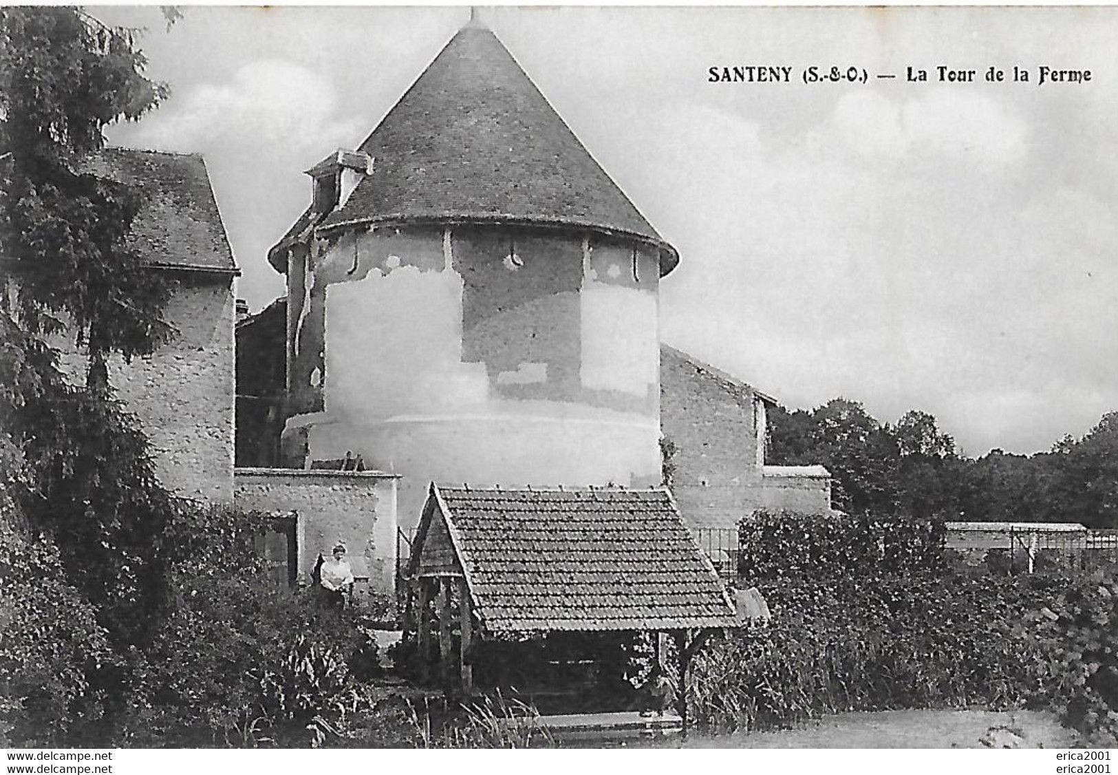 Santeny. La Tour De La Ferme. - Santeny