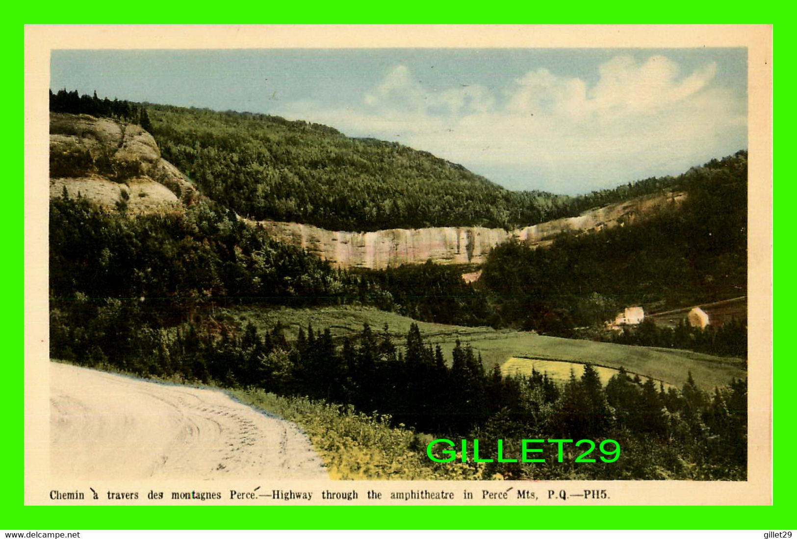 PERCÉ, QUÉBEC - CHEMIN À TRAVERS DES MONTAGNES À PERCÉ - PH5 - PECO - - Percé