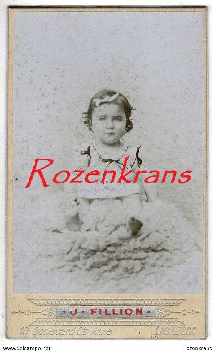 Oude Foto CDV Karton Portrait Carte De Visite Photographe J. Fillion Lisieux France Fille Enfant Girl Child Photo - Non Classés