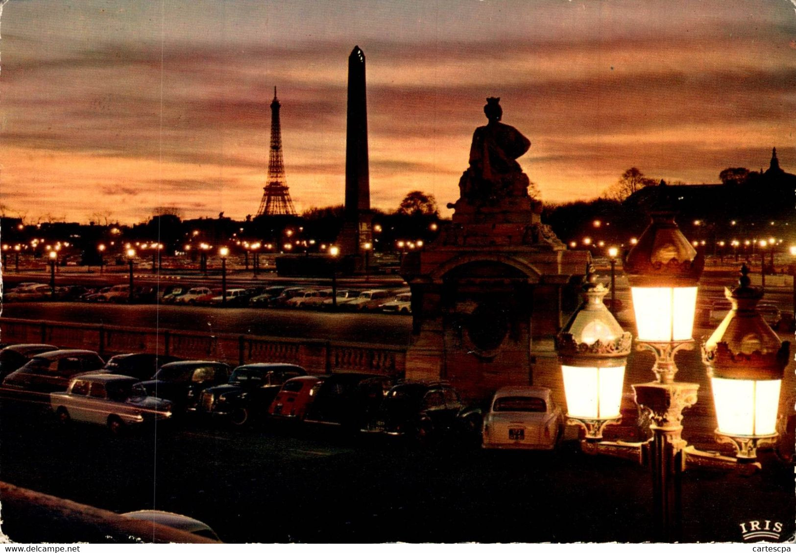 Paris Crepuscule Sur La Place De La Concorde 1971  CPM Ou CPSM - Squares