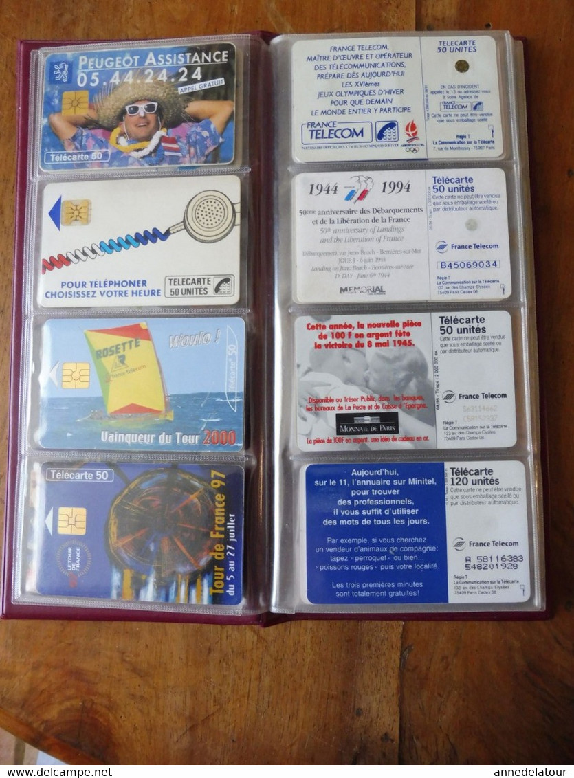 Lot de 48 TELECARTES (Cartes téléphoniques) diverses dans son classeur a pochettes