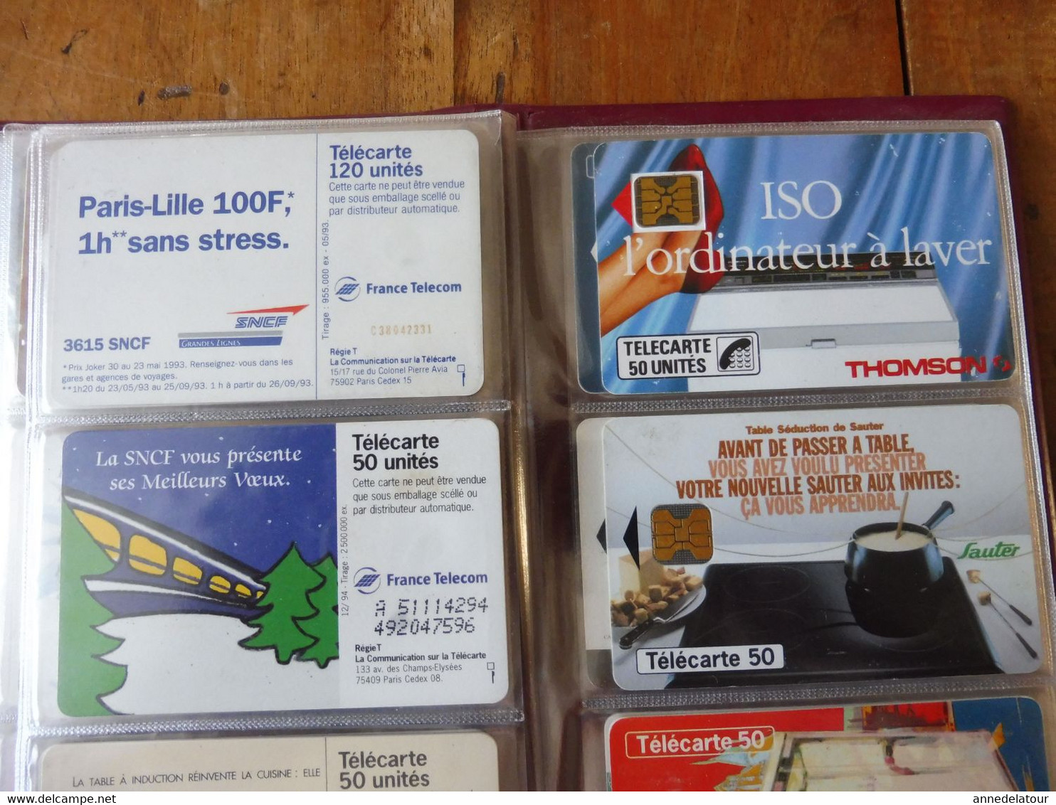 Lot de 48 TELECARTES (Cartes téléphoniques) diverses dans son classeur a pochettes