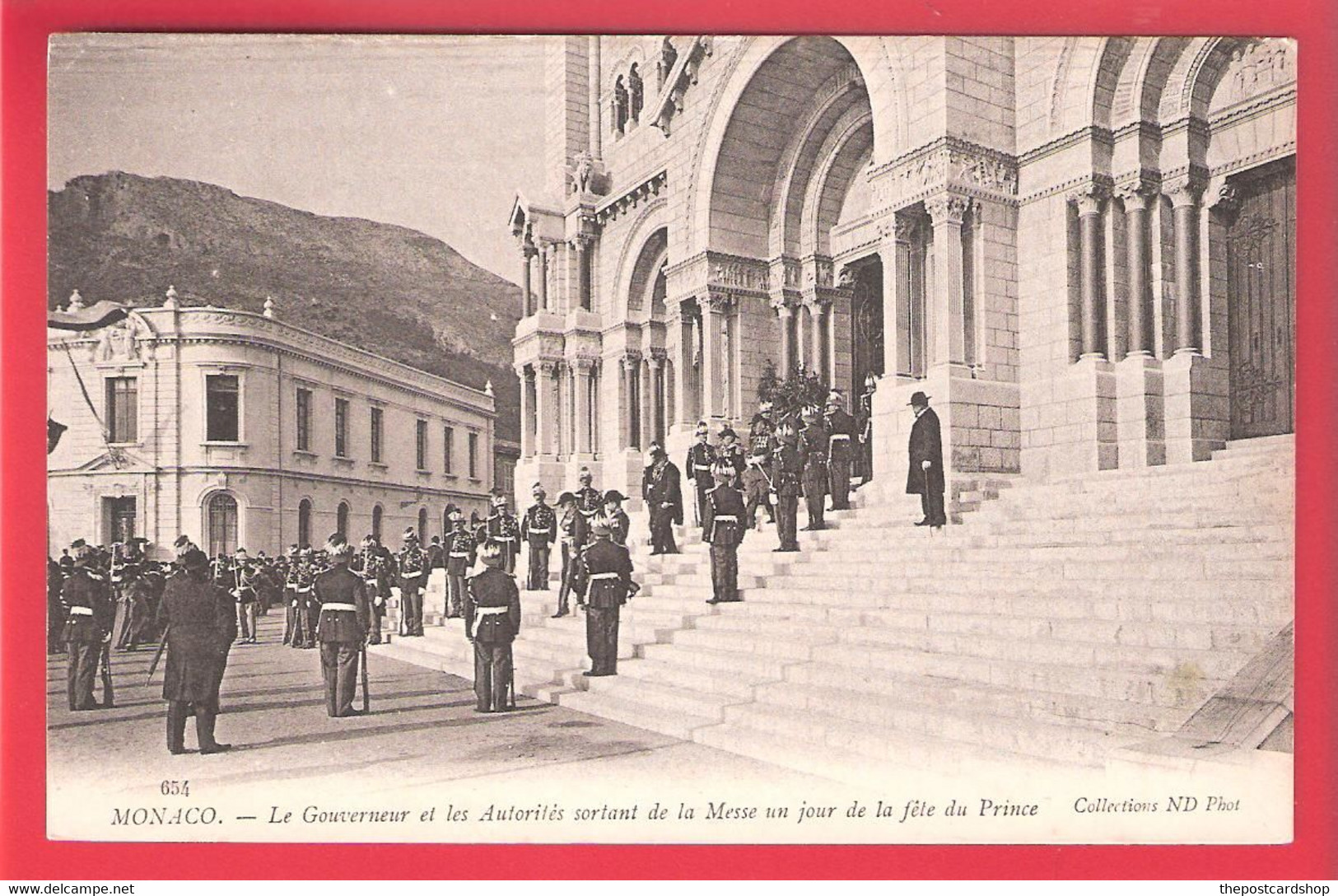 CPA No654 MONACO MONTE CARLO  LE GOUVERNEUR ET LES AUTORITES SORTANT DE LA MESSE UN JOUR DE LA FETE DU PRINCE COLLECTION - Autres & Non Classés