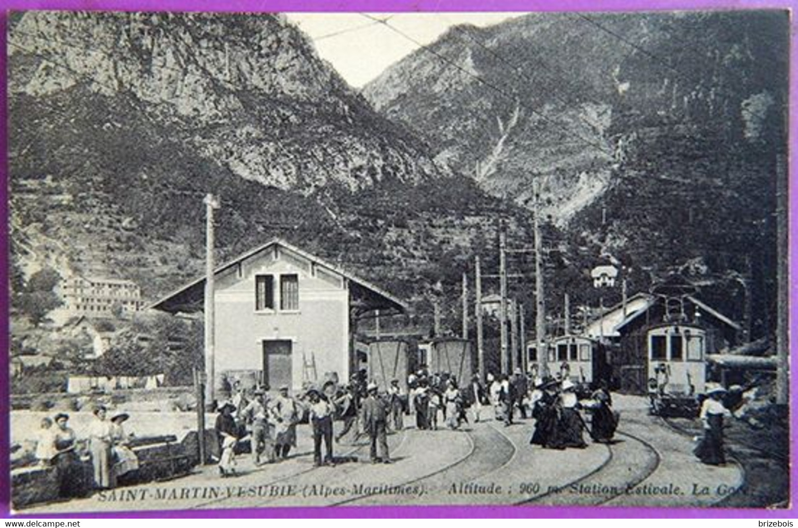 06 Saint-Martin-de-Vésubie, Gare Du Tramway Très Animée - Saint-Martin-Vésubie