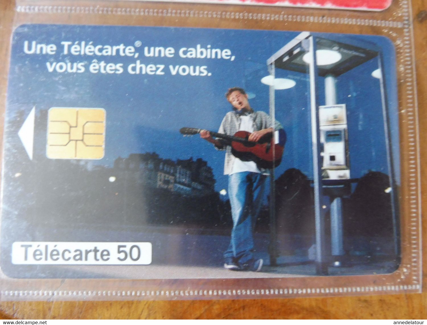 8  Télécartes  FRANCE TELECOM    publicités pour les cabines téléphoniques ; etc