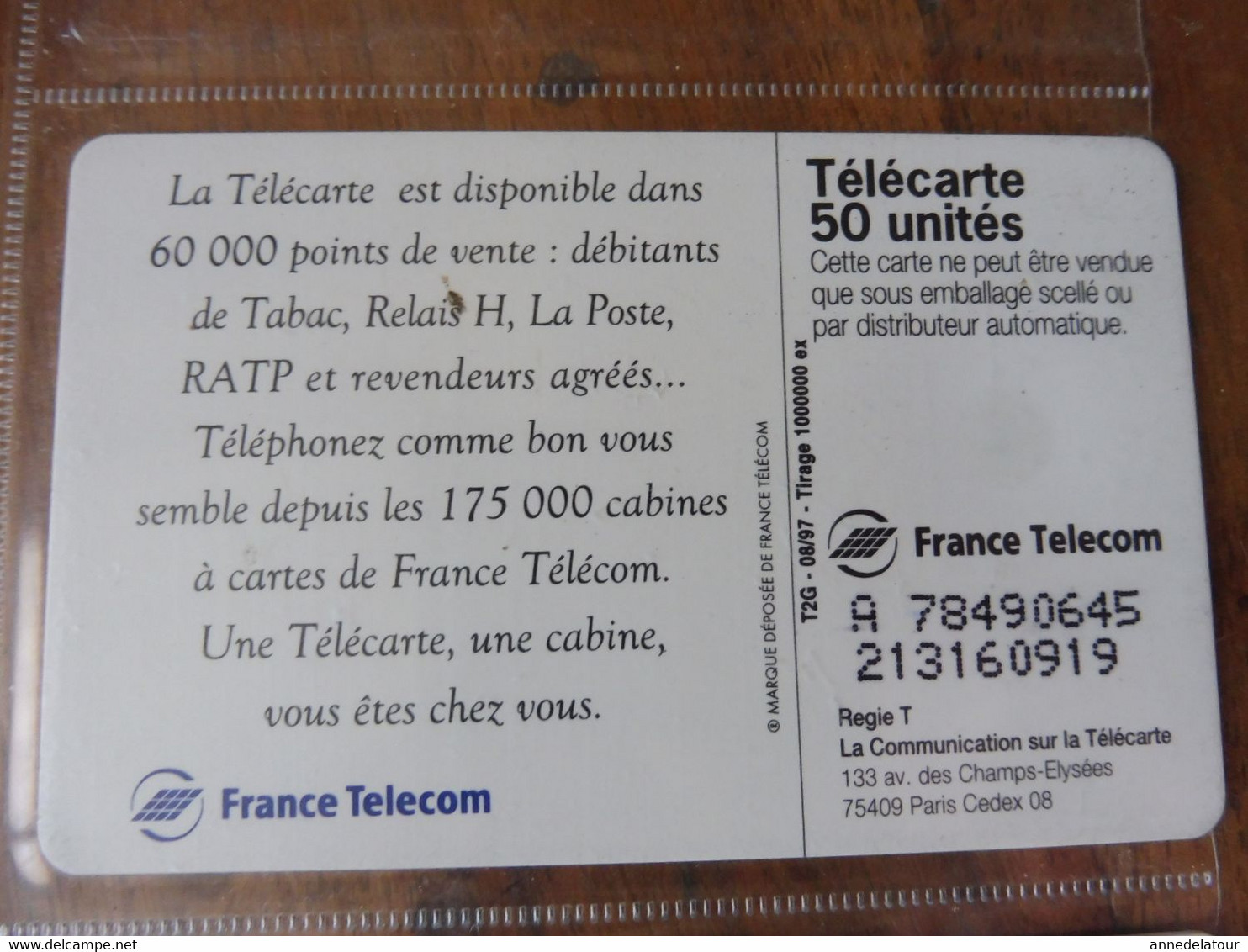 8  Télécartes  FRANCE TELECOM    publicités pour les cabines téléphoniques ; etc