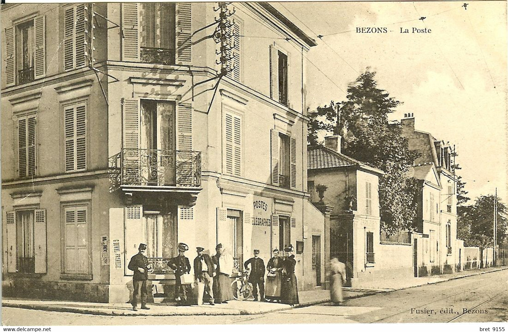 95 BEZONS L ANCIENNE POSTE RUE DE VILLENEUVE A COTE DU TRANSPORTEUR BELLE ANIMATION AVEC FACTEURS ET VELOS - Bezons