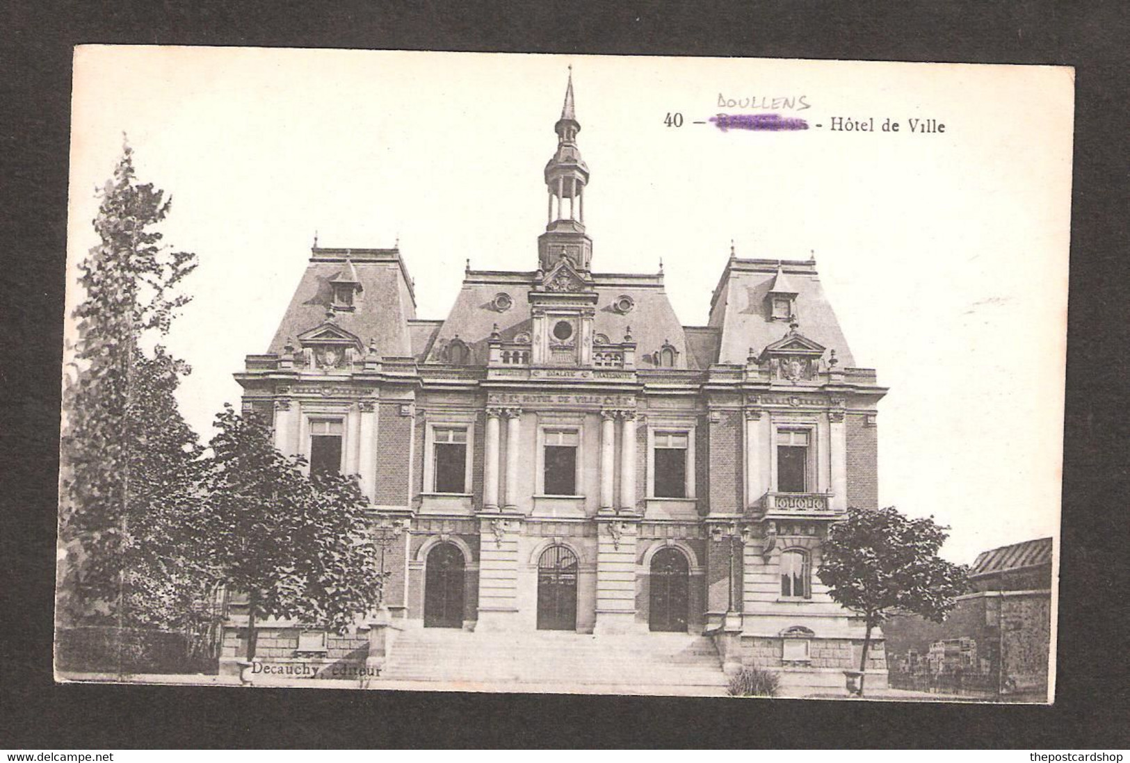 CPA SOMME 80 DOULLENS  L'EGLISE -  HOTEL DE VILLE  NO.40 - Doullens