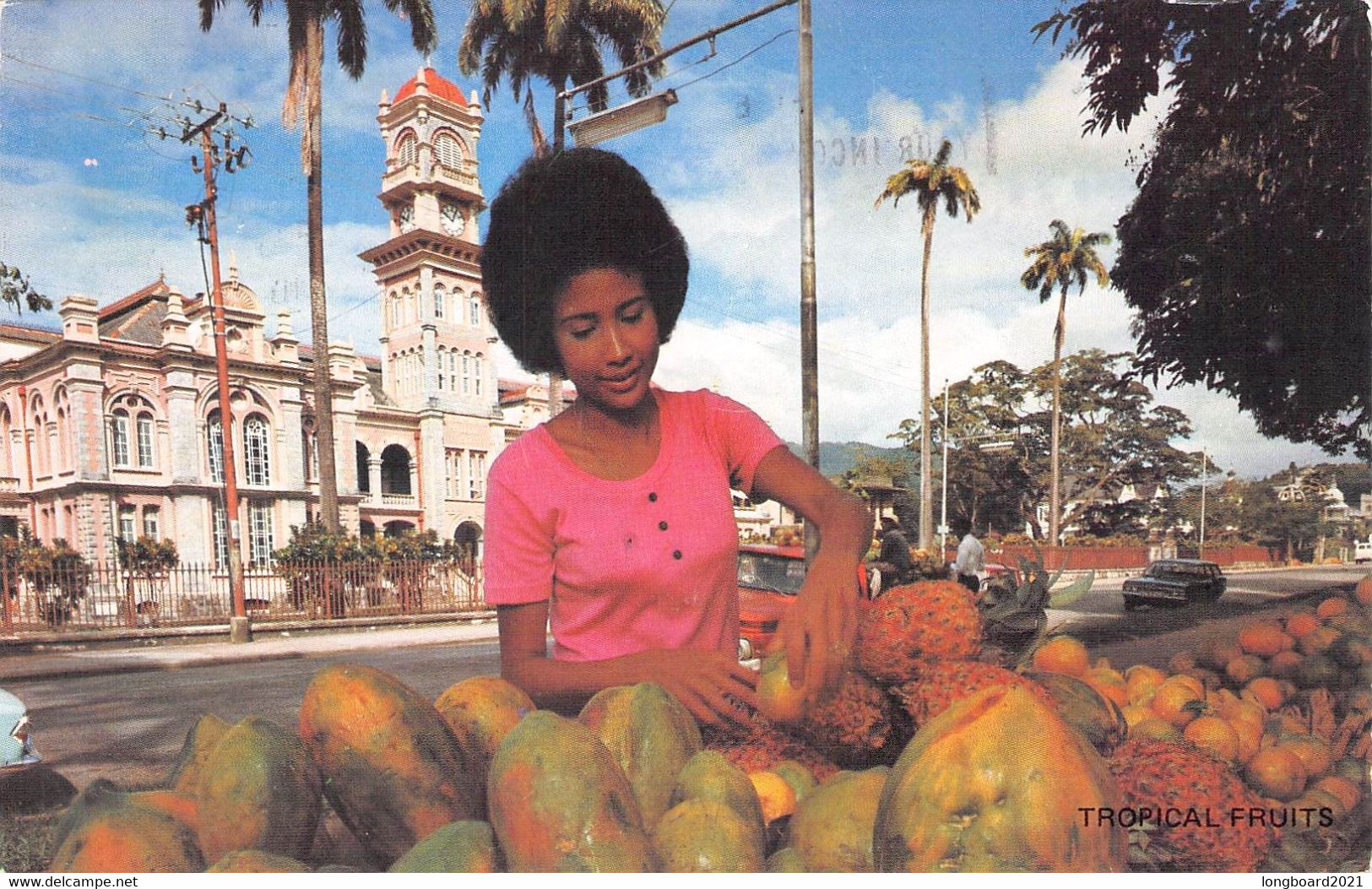 TRINIDAD - TROPICAL FRUITS ON SALE OPPOSITE QUEENS ROYAL COLLEGE 1976 / P60 - Trinidad