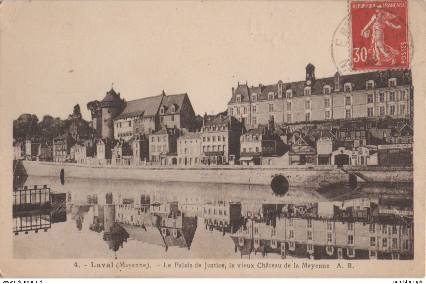 Laval : Le Palais De Justice, Le Vieux Château De La Mayenne (CPA Voyagé 1938) - Laval