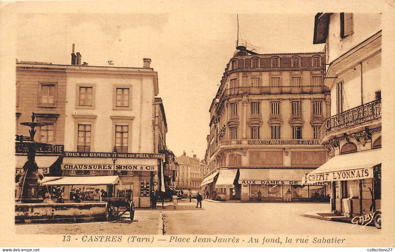 81-CASTRES- PLACE JEAN JAURES AU FOND , LA RUE SABATIER - Castres