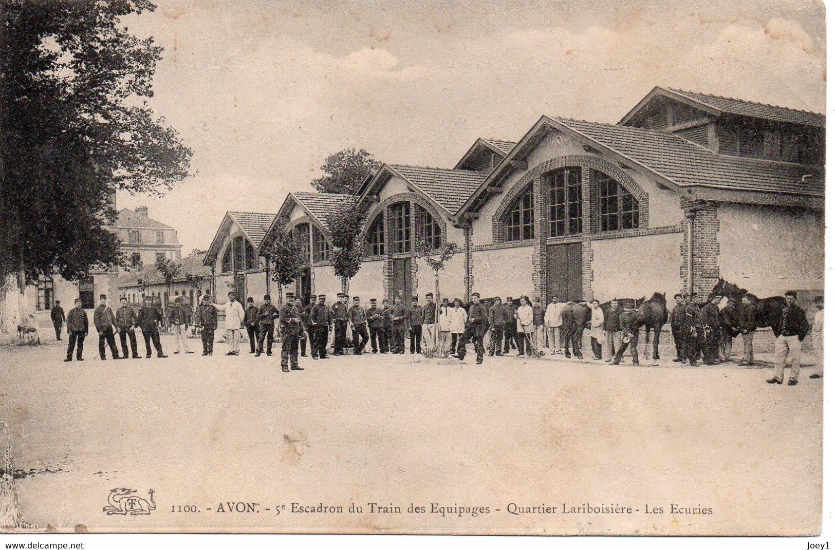 Cpa Avon 5eme Escadron Du Train Des équipages,quartier Lariboisière.Les écuries, Seine Et Marne. - Avon