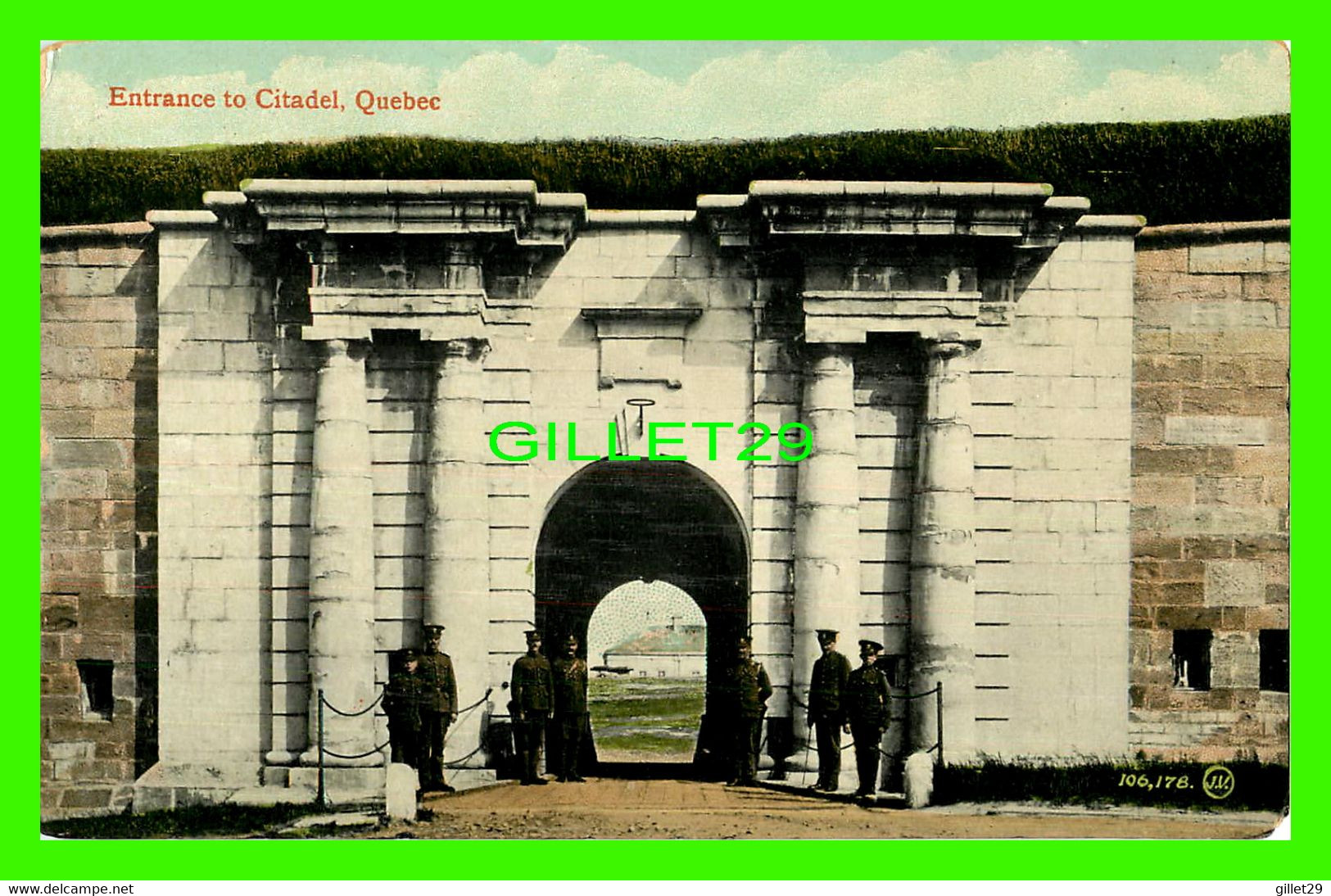 QUÉBEC - ENTRANCE TO CITADEL - ANIMATED WITH SOLDIERS - TRAVEL IN 1912 - VALENTINE & SONS - - Québec - La Citadelle