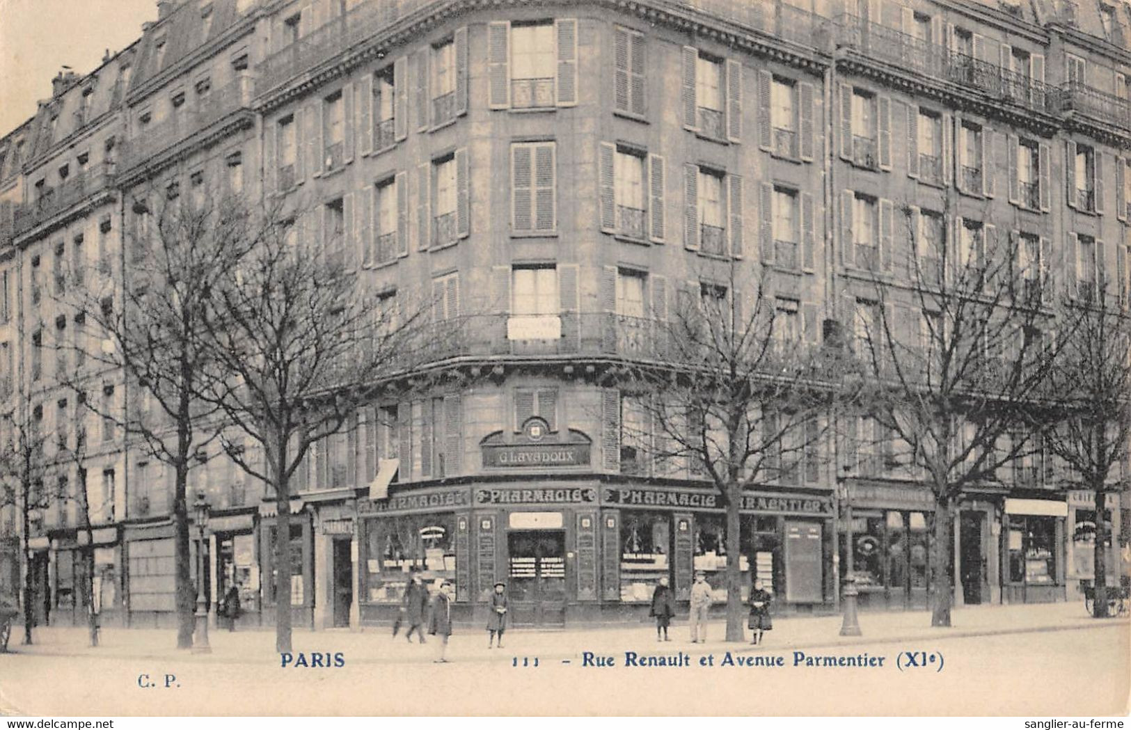 CPA 75 PARIS XIe RUE RENAULT ET AVENUE PARMENTIER - District 11