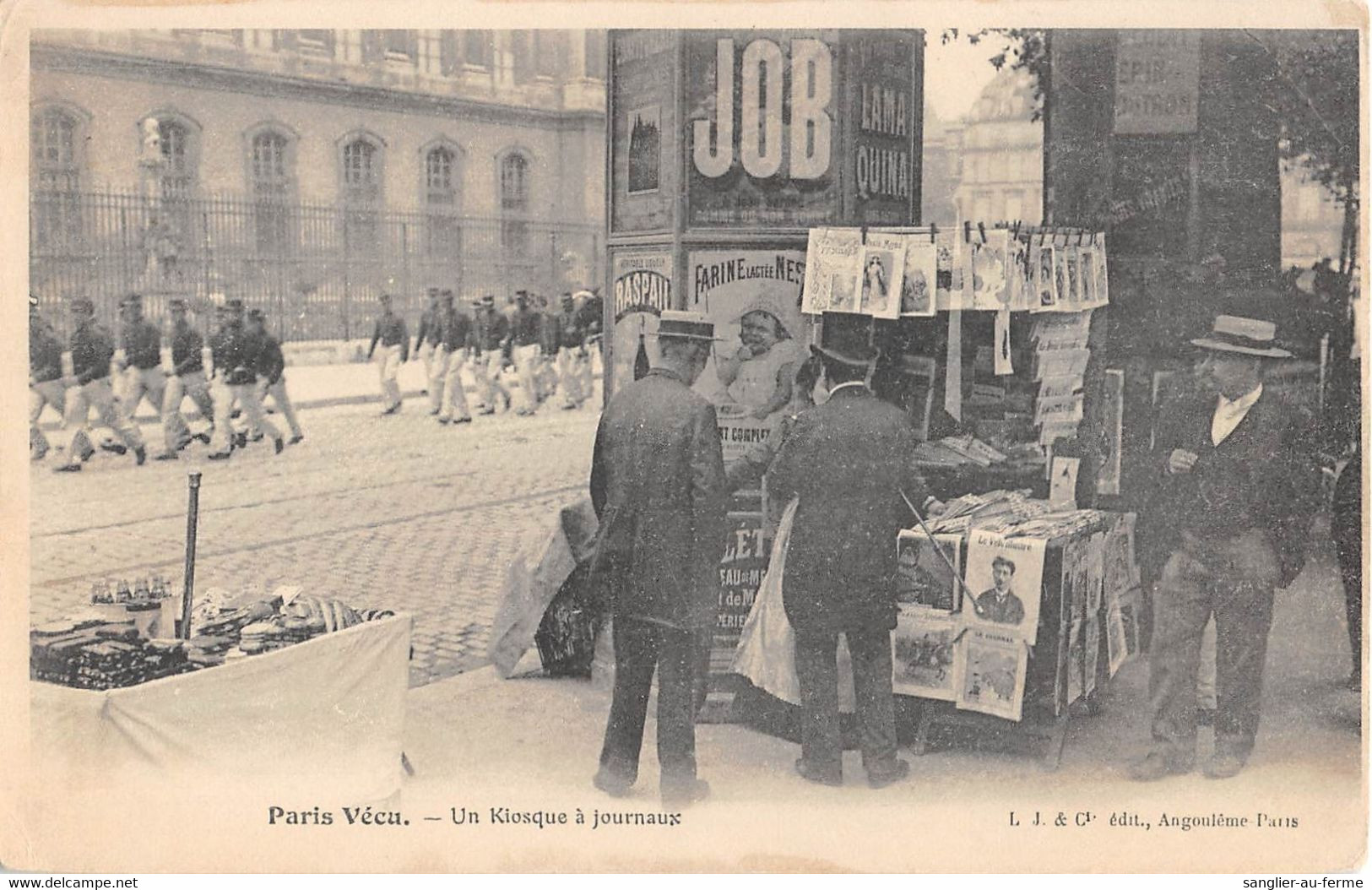 CPA 75 PARIS VECU UN KIOSQUE A JOURNAUX - Lots, Séries, Collections