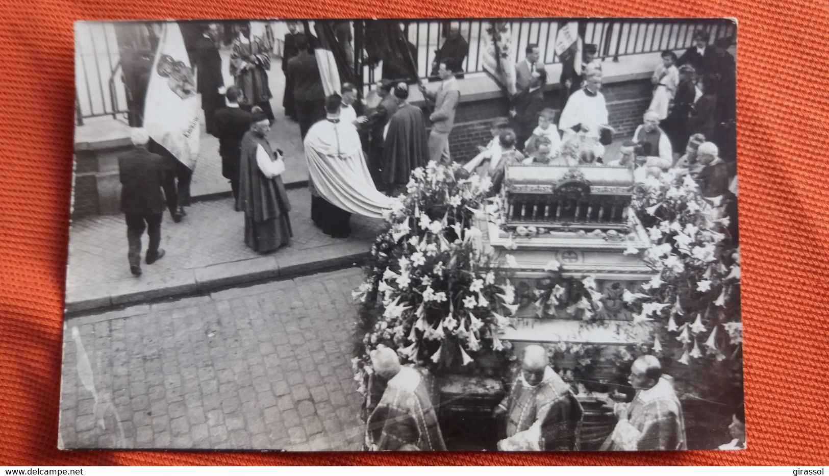 PHOTO FORMAT CPA CPSM MAIS PAS CP DE FUNERAILLES ENTERREMENT RELIGIEUX 1931 PERSONNE A IDENTIFIER - Funérailles