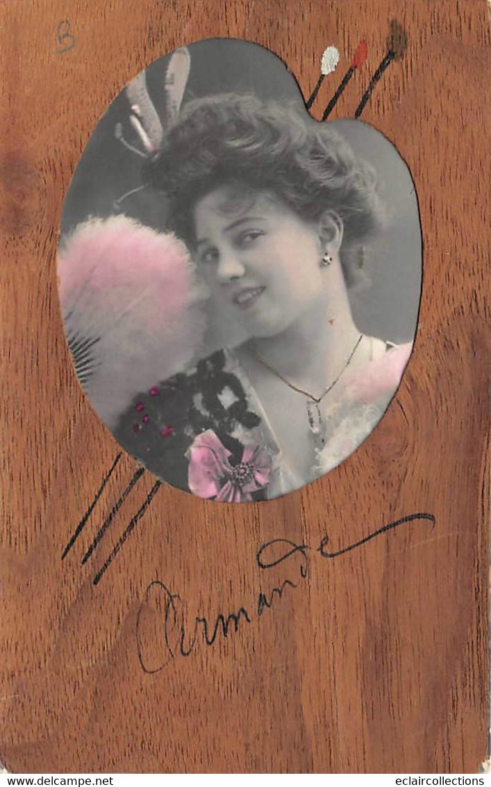 Thème. Carte A Système Avec Photo A Insérer .Carte En Bois Avec Femme Et Palette De Peintre      (voir Scan) - Dreh- Und Zugkarten