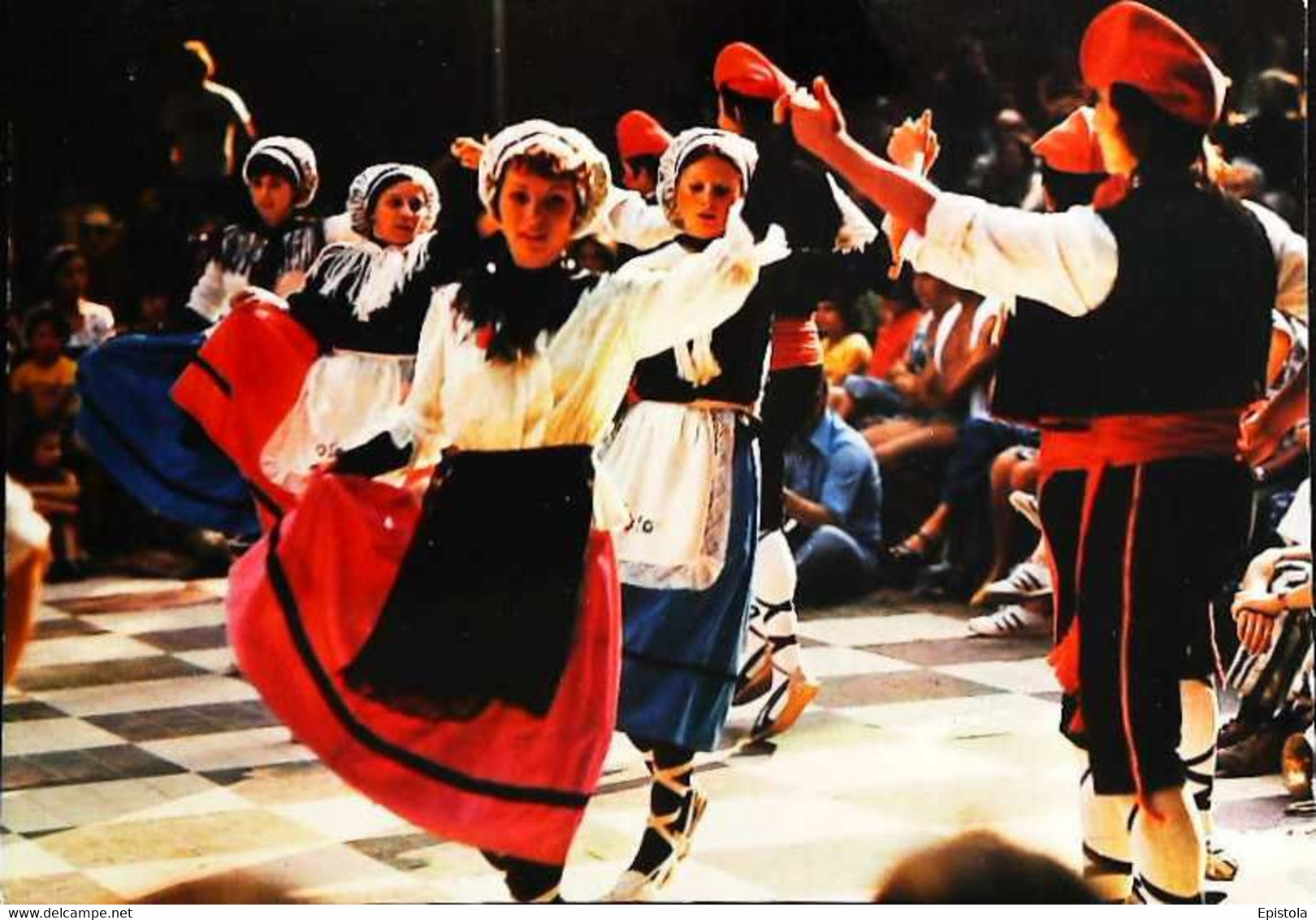 ► CPSM Catalan La Sardane Groupe Folklorique Saint Laurent De Cerdans - Danses