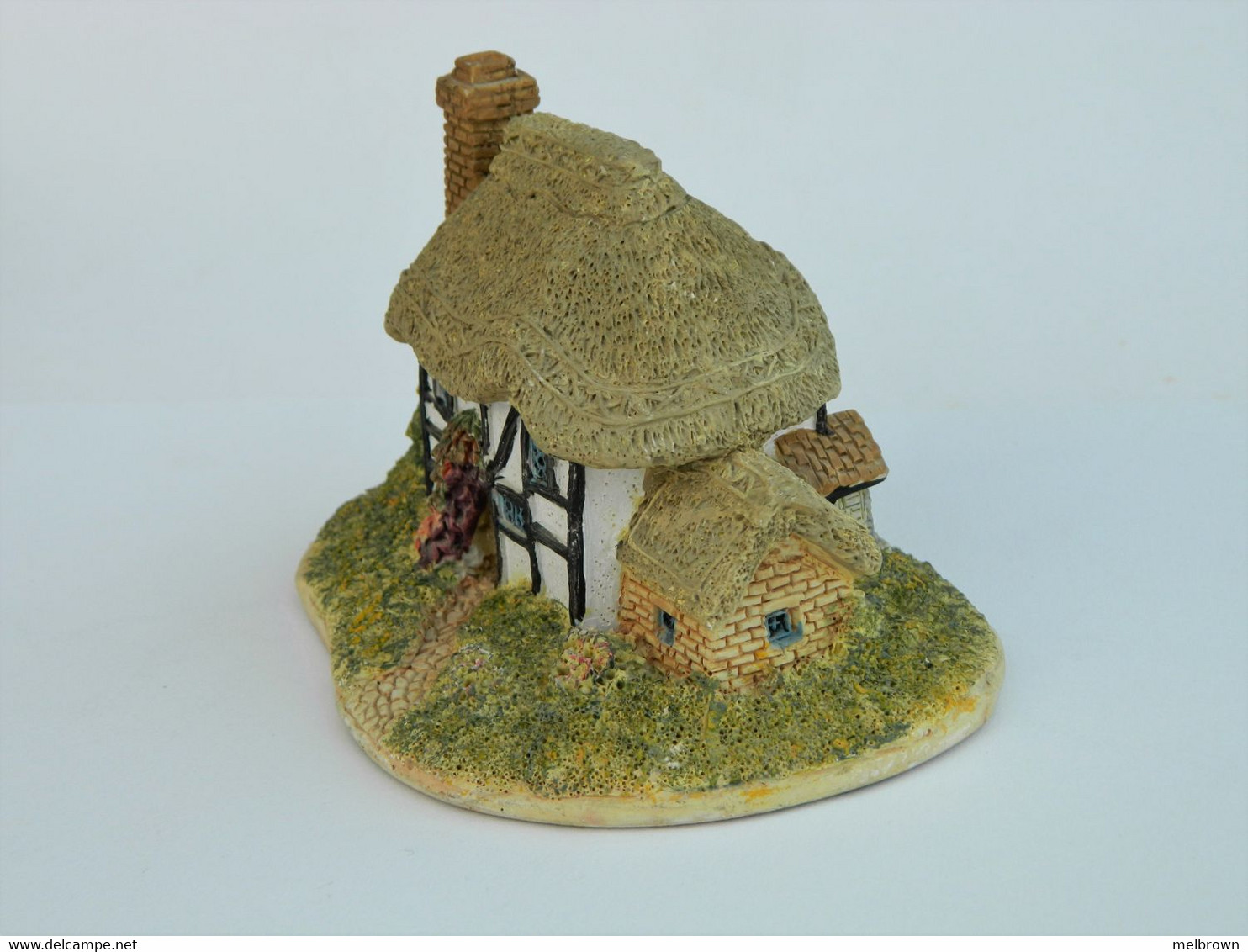 Vintage English THATCHED COTTAGE Collectible Ornament - Edifici & Paesaggi