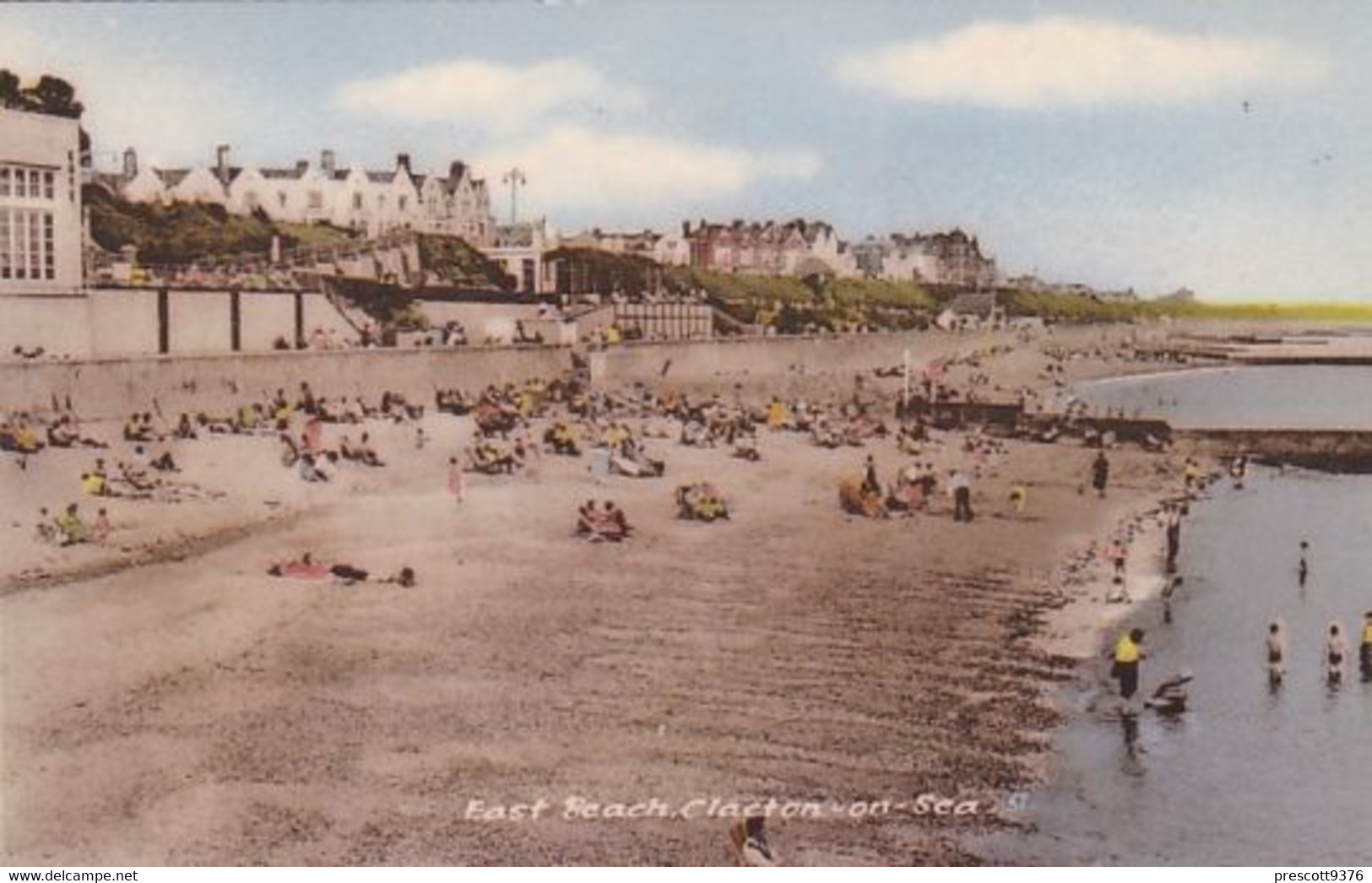 Unused  Postcard, Essex,  East Beach, Clacton On Sea - Clacton On Sea