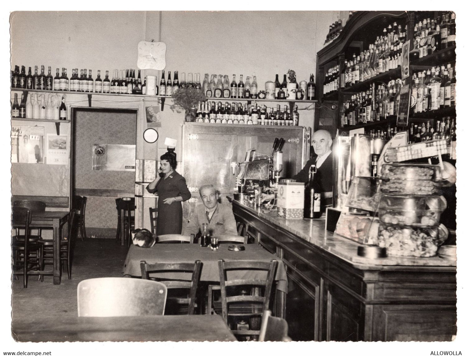 13083 "TORINO-IL BAR DI UNA VOLTA-IL GATTO SUL TAVOLO-TIMBRO DEL FOTOGR. LISDER-LA FOTOSTAMPA"VERA FOTO-Cm. 17,5 X 23,6 - Lieux