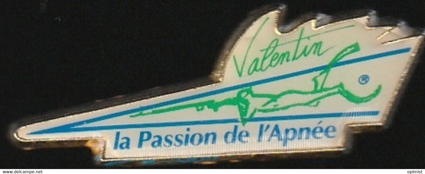 72109- Pin's- Champion D'apnée Et De Chasse Sous-marine. Valentin - Immersione