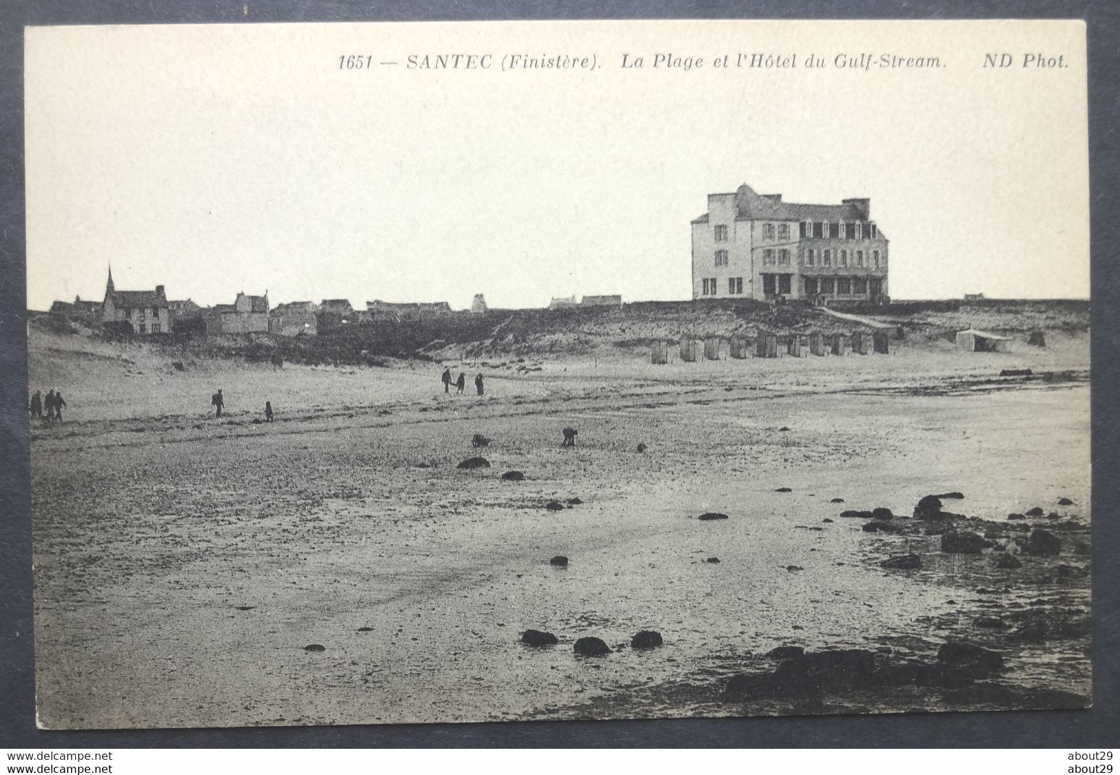 CPA 29 SANTEC - La Plage Et L'Hôtel Du Gulf Stream - ND 1651 - Ref. F 157 - Roscoff