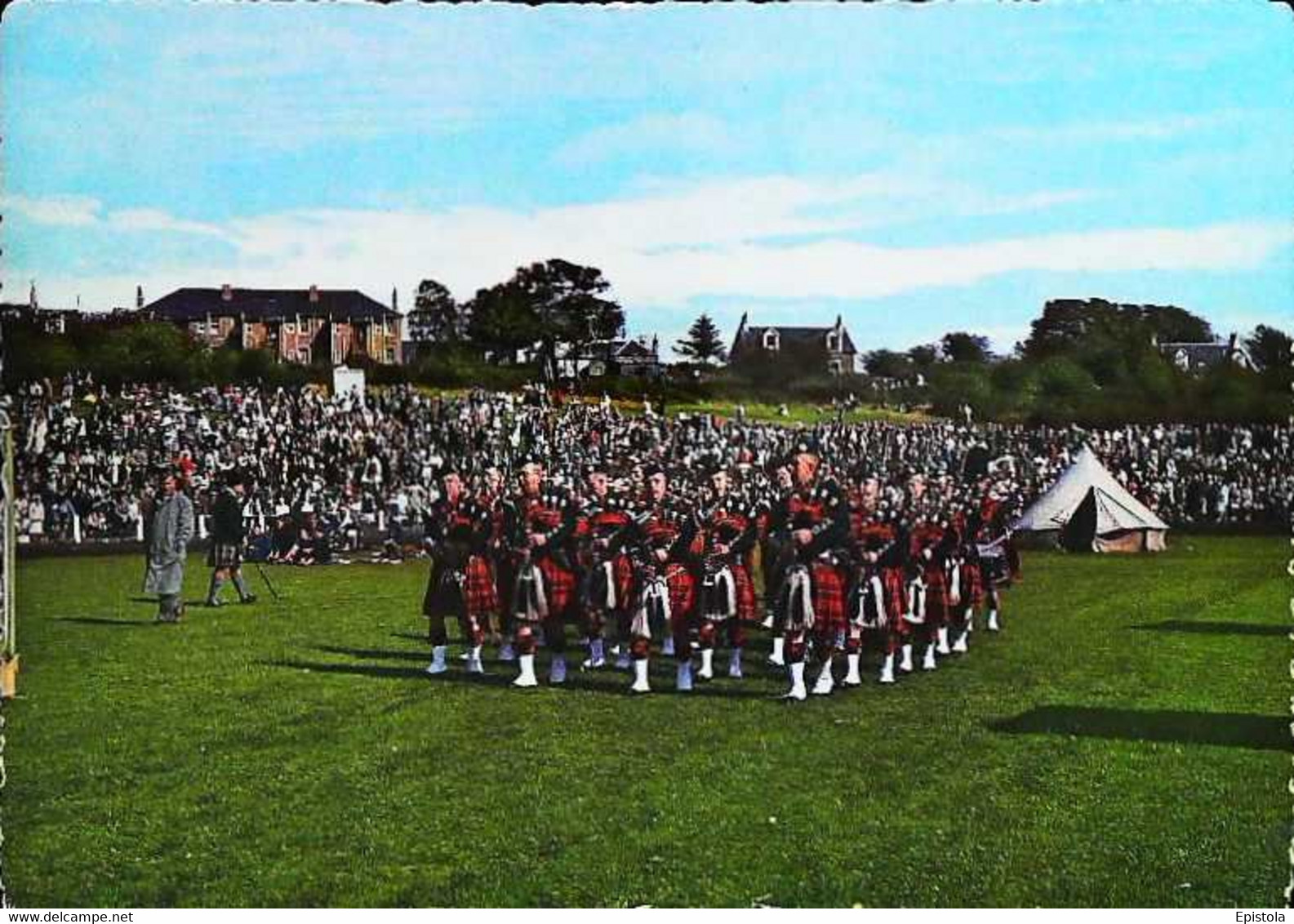 ►  Cpsm Martial Music - PIPE BAND At Higland Games - Jeux Ecossais - Scotland 1950/60s - Regionale Spelen