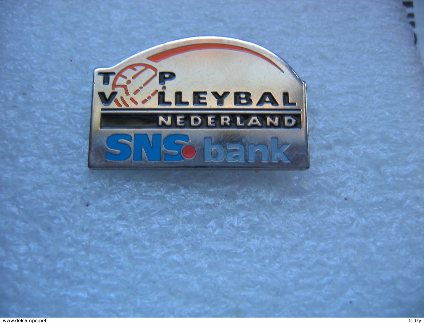 Pin's Top Volleyball Aux Pays Bas (Niederland), Sponsorisé Par Les Banques SNS-BANK - Volleyball